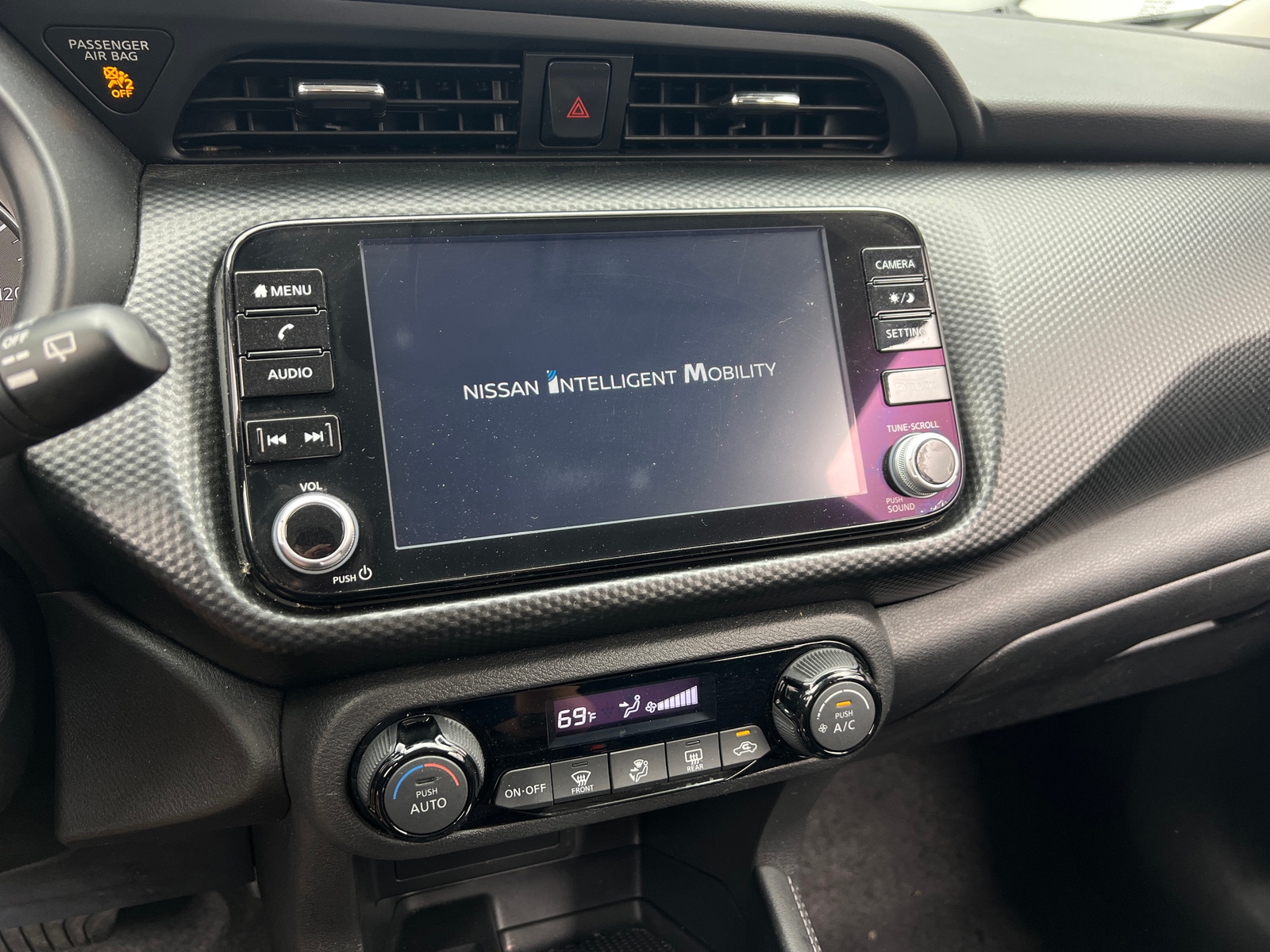Thumbnail: 2022 Nissan Kicks - 4