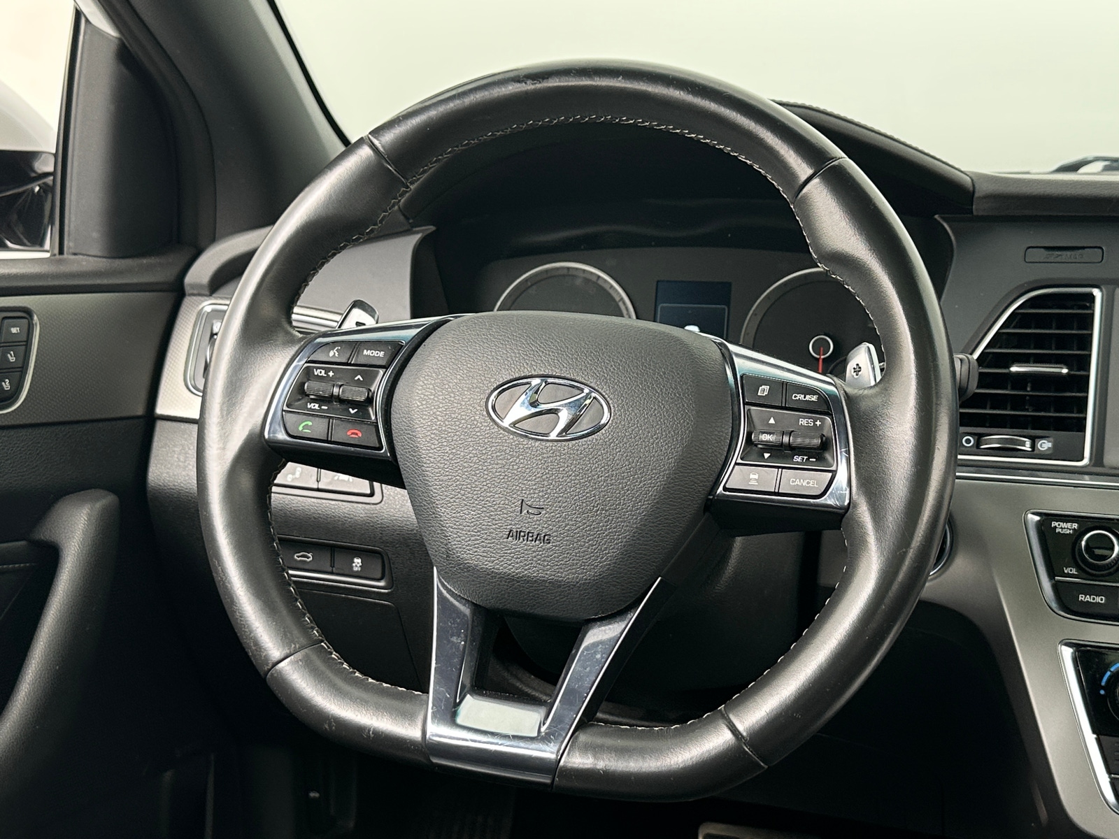 Thumbnail: 2015 Hyundai Sonata - 4