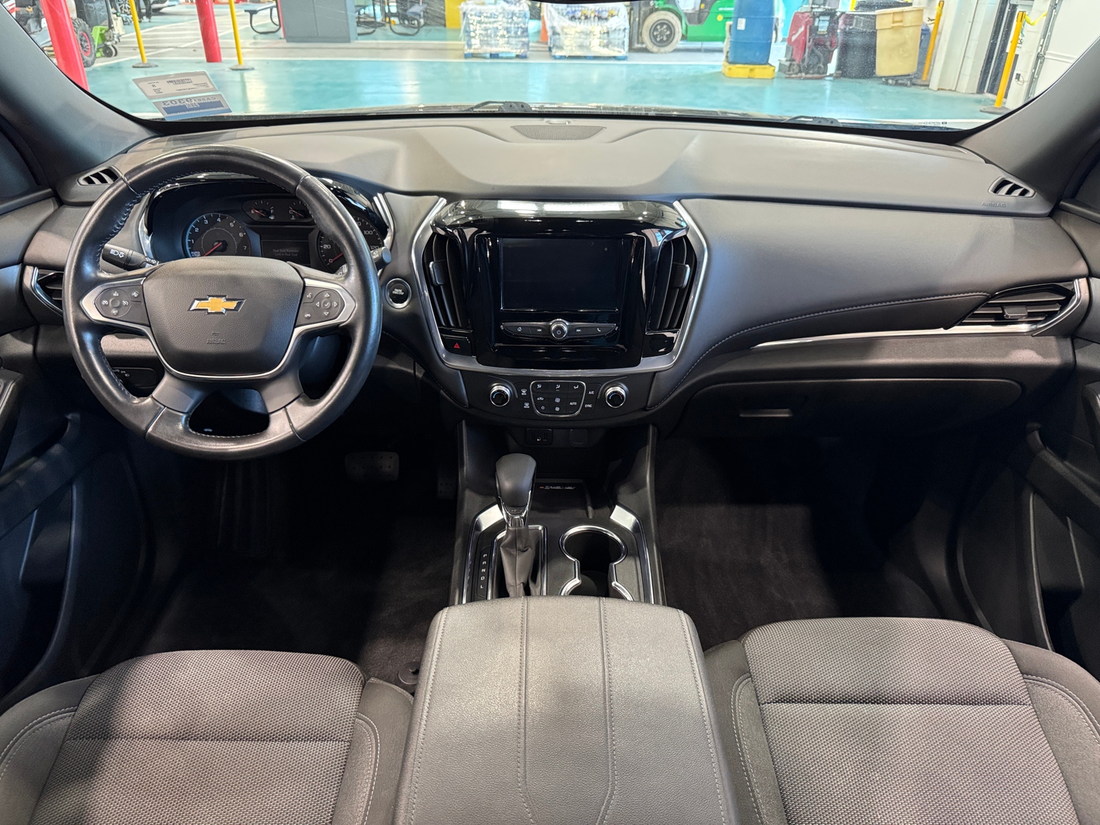 Thumbnail: 2022 Chevrolet Traverse - 3
