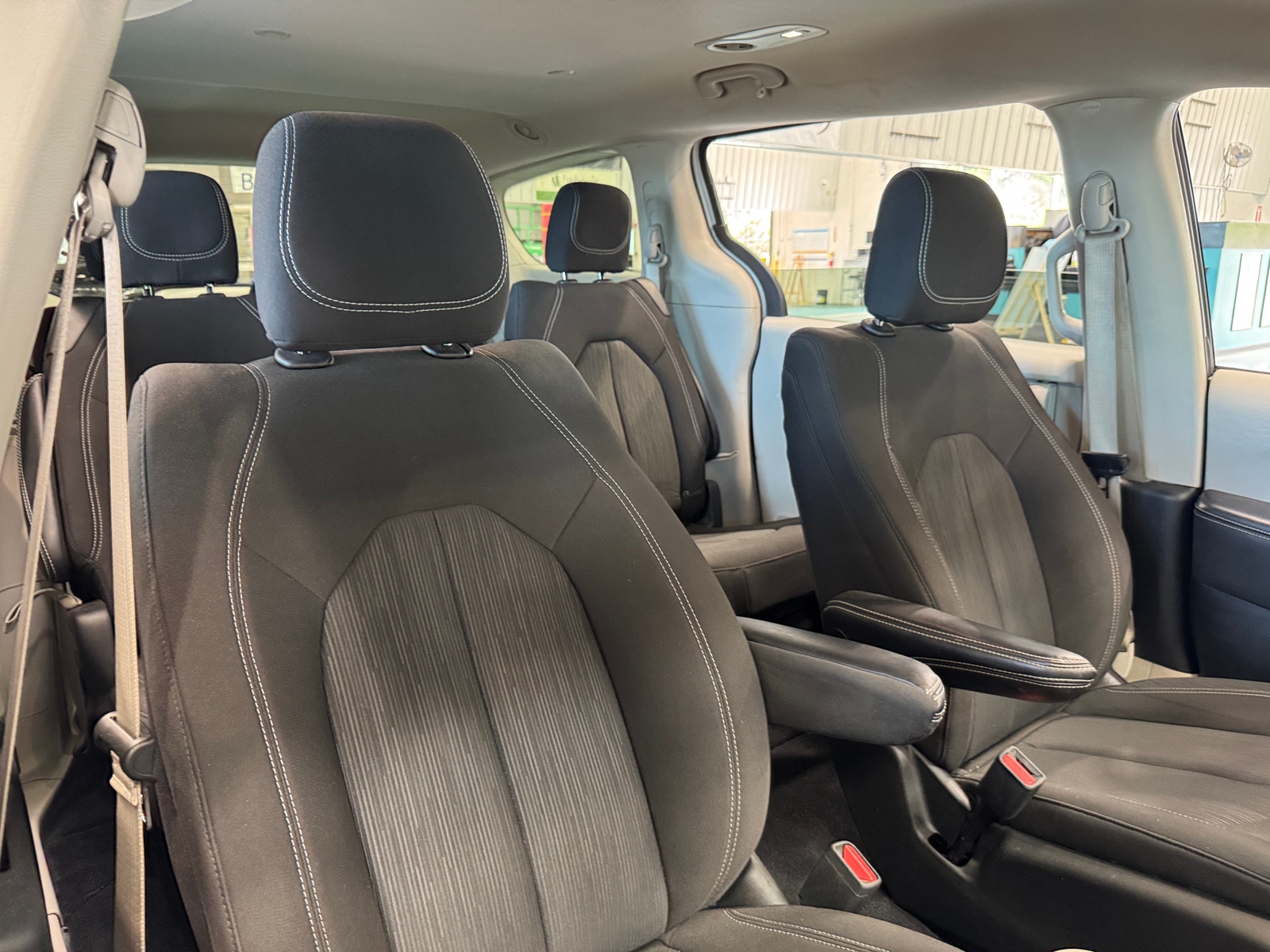 Thumbnail: 2022 Chrysler Voyager - 2