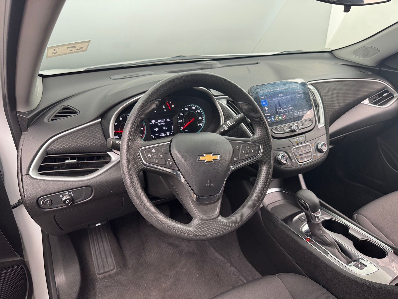 Thumbnail: 2024 Chevrolet Malibu - 3