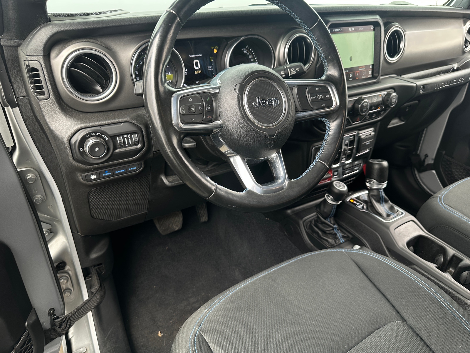 Thumbnail: 2022 Jeep Wrangler - 3
