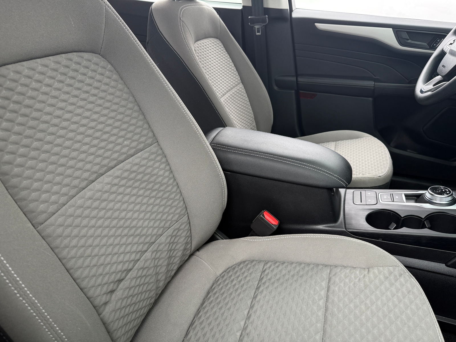 Thumbnail: 2022 Ford Escape - 2