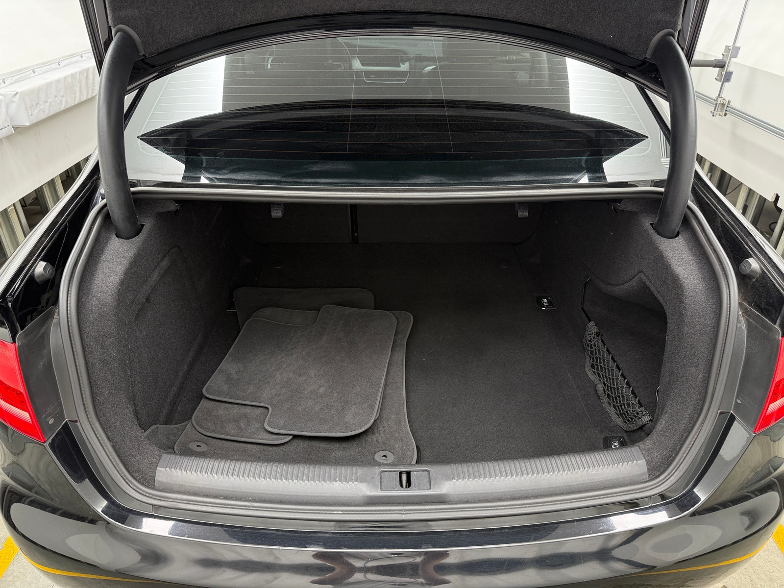 Thumbnail: 2010 Audi A4 - 6