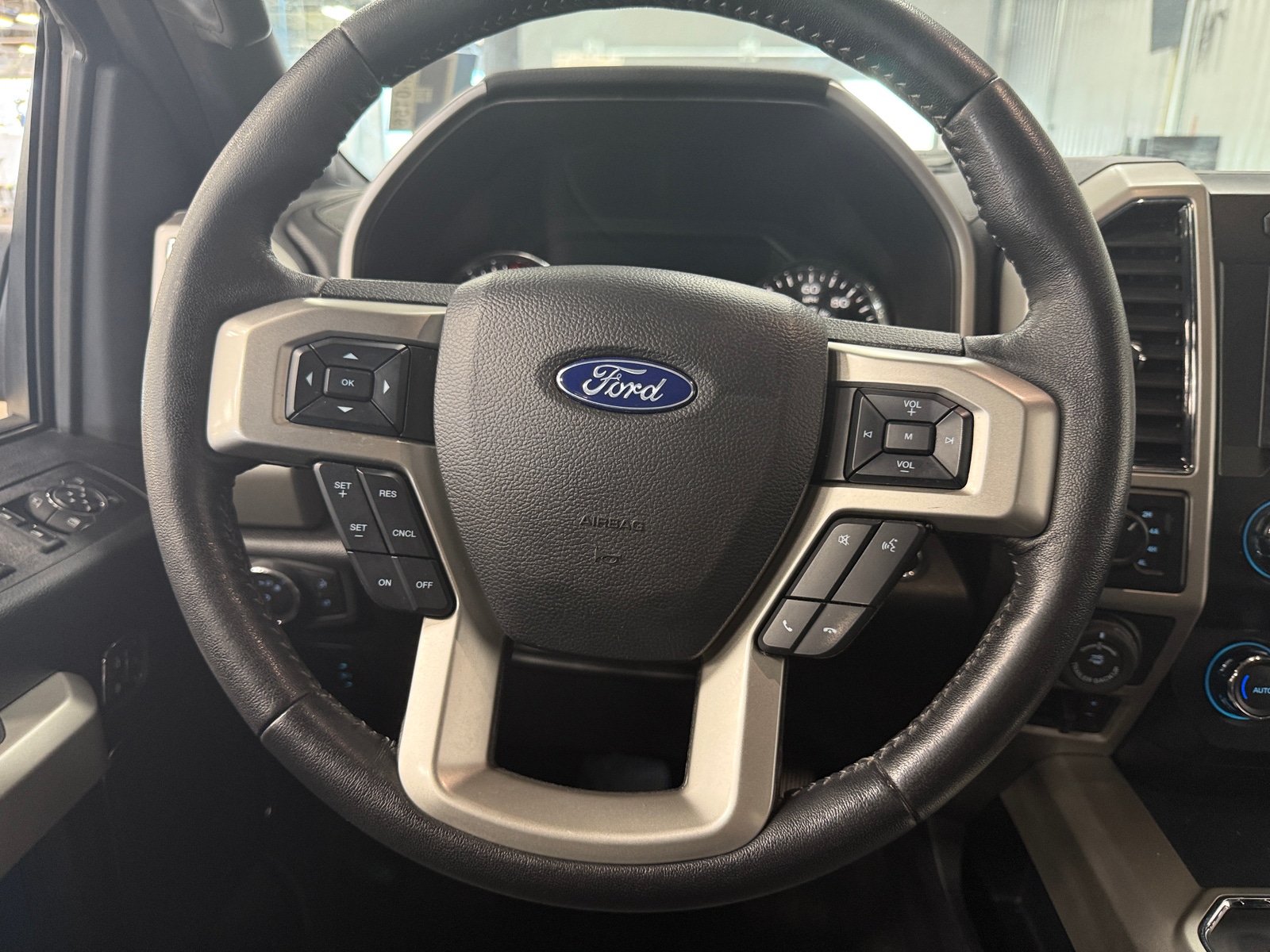 Thumbnail: 2020 Ford Econoline - 4