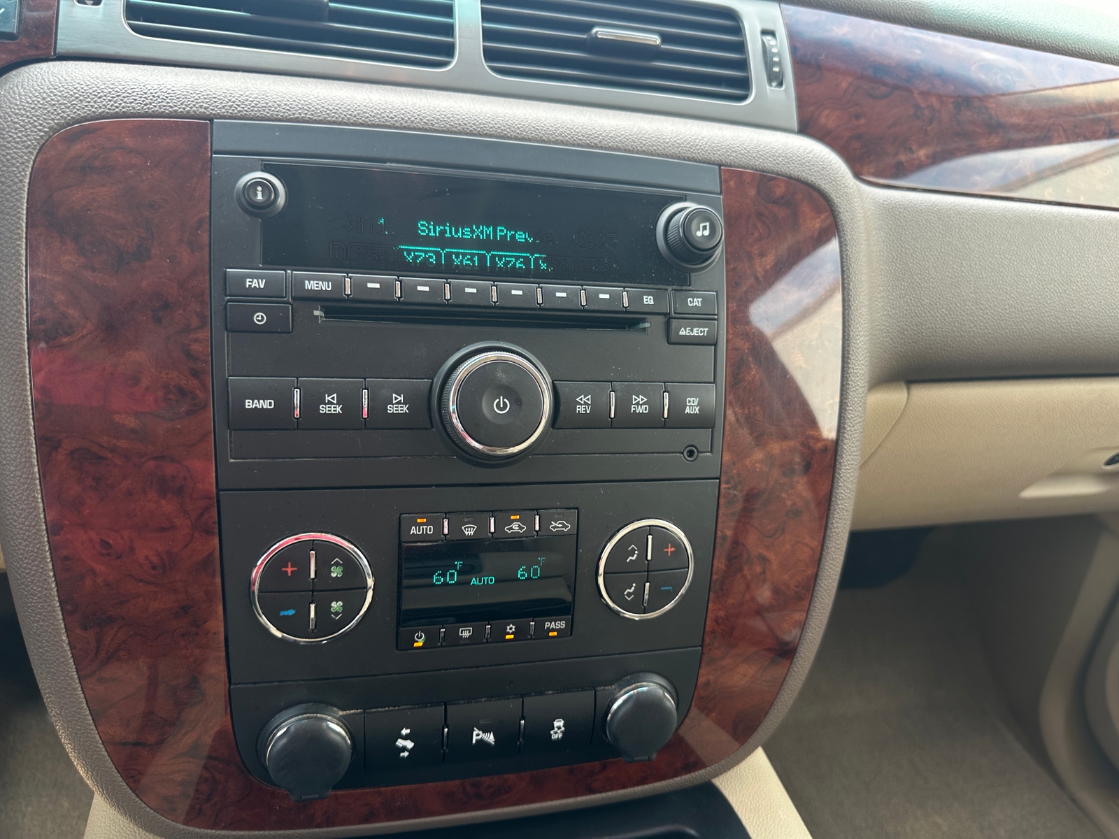 Thumbnail: 2014 Chevrolet Silverado 2500 - 3