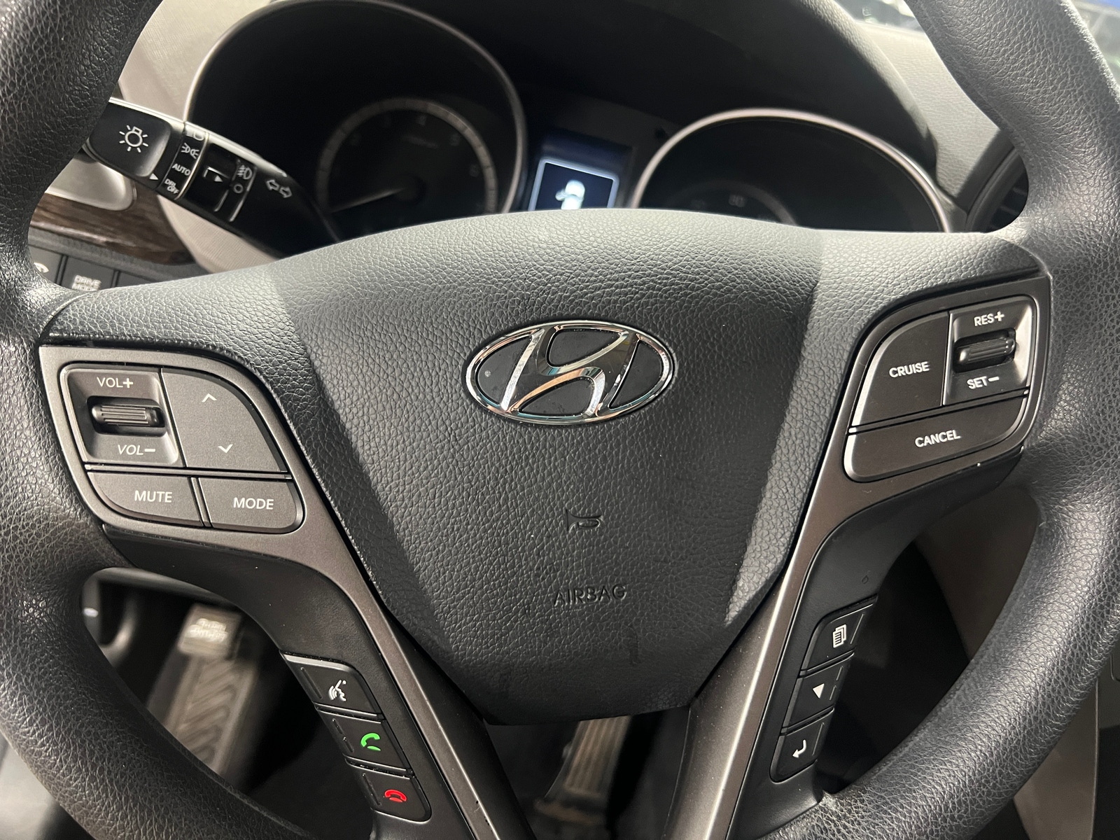 Thumbnail: 2017 Hyundai Santa Fe - 5
