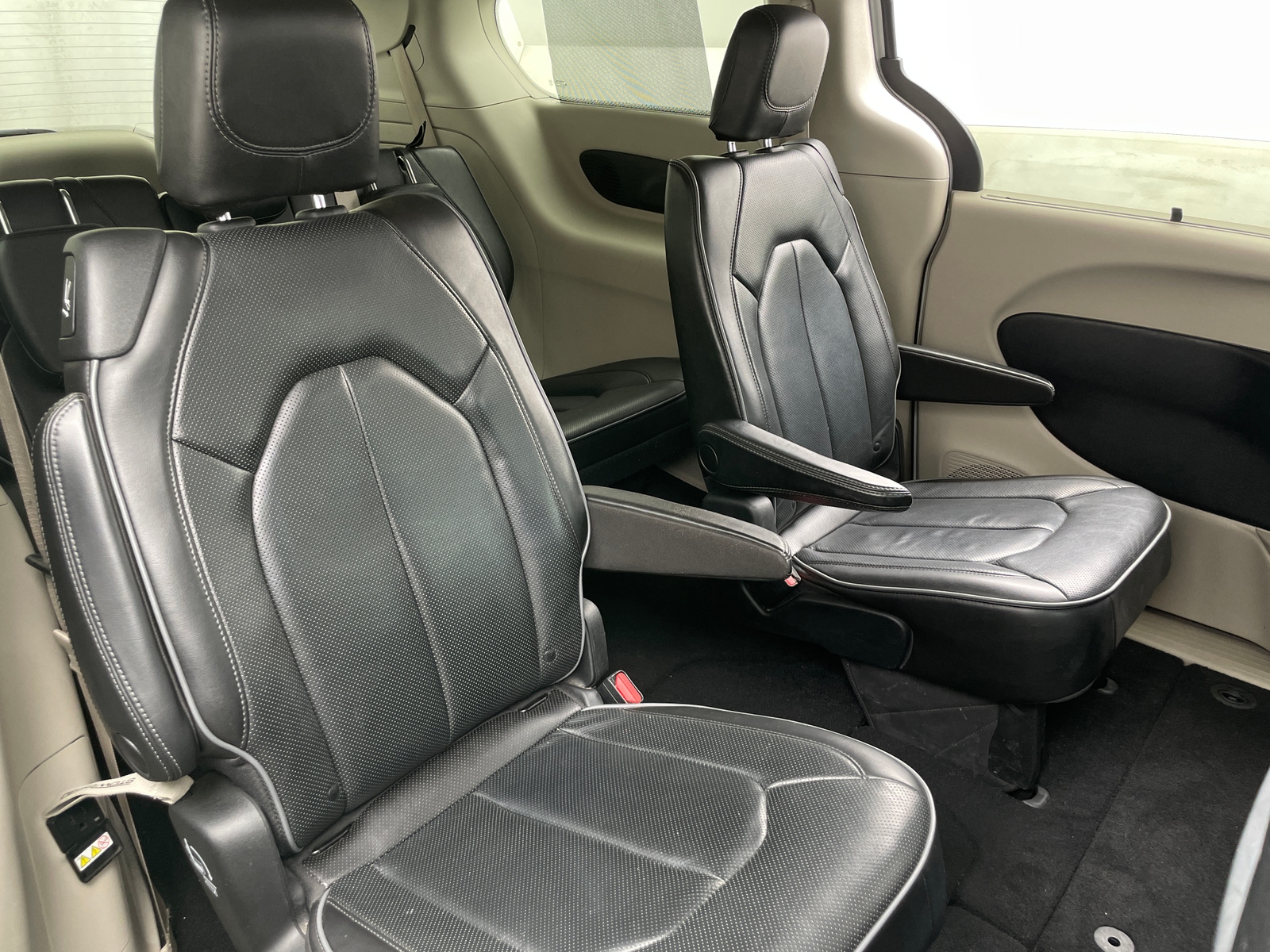 Thumbnail: 2020 Chrysler Pacifica - 5
