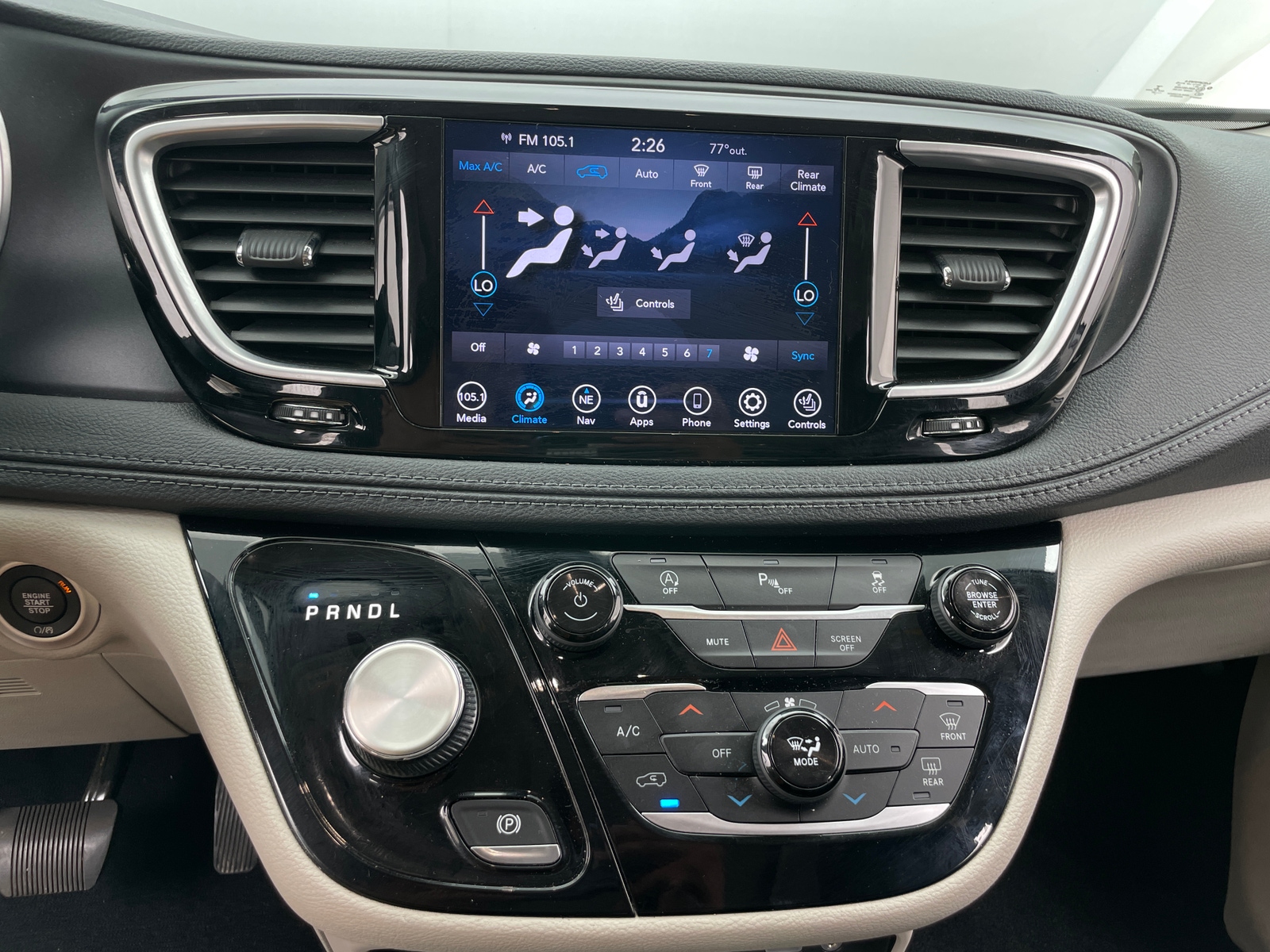 Thumbnail: 2020 Chrysler Pacifica - 3