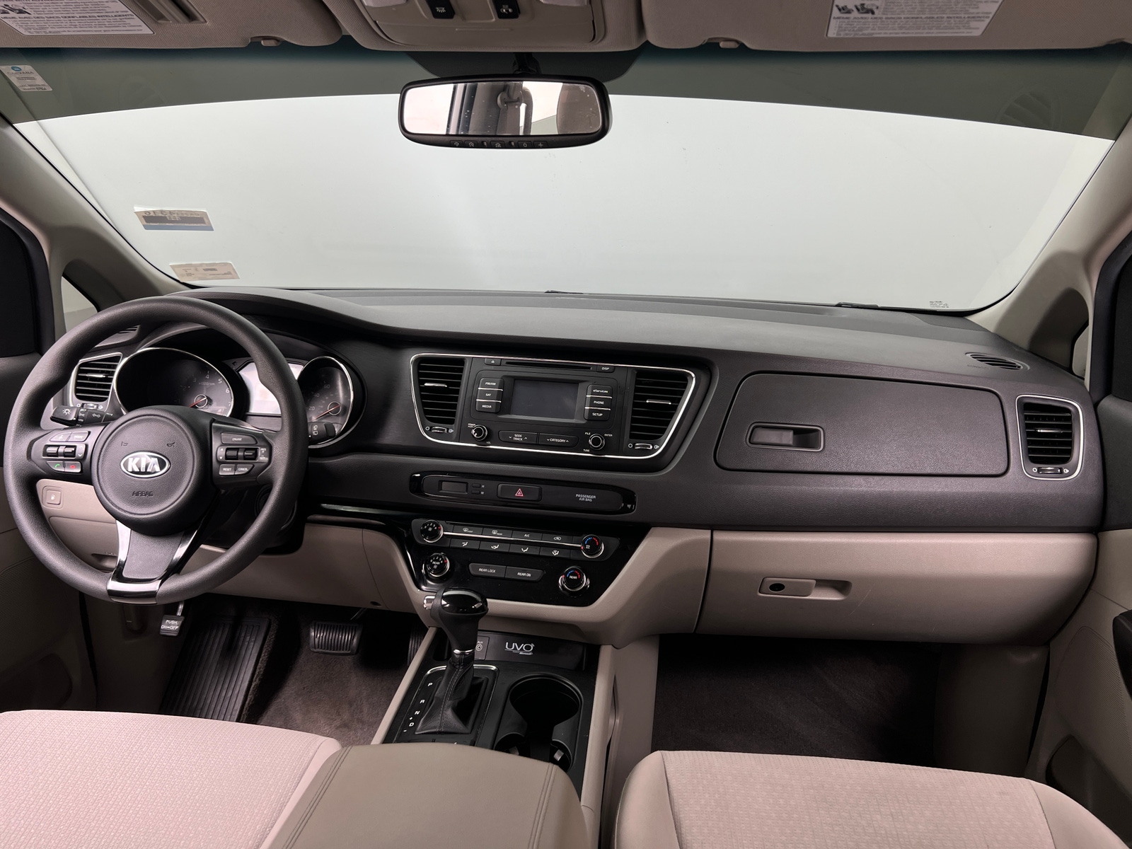 Thumbnail: 2016 Kia Sedona - 3