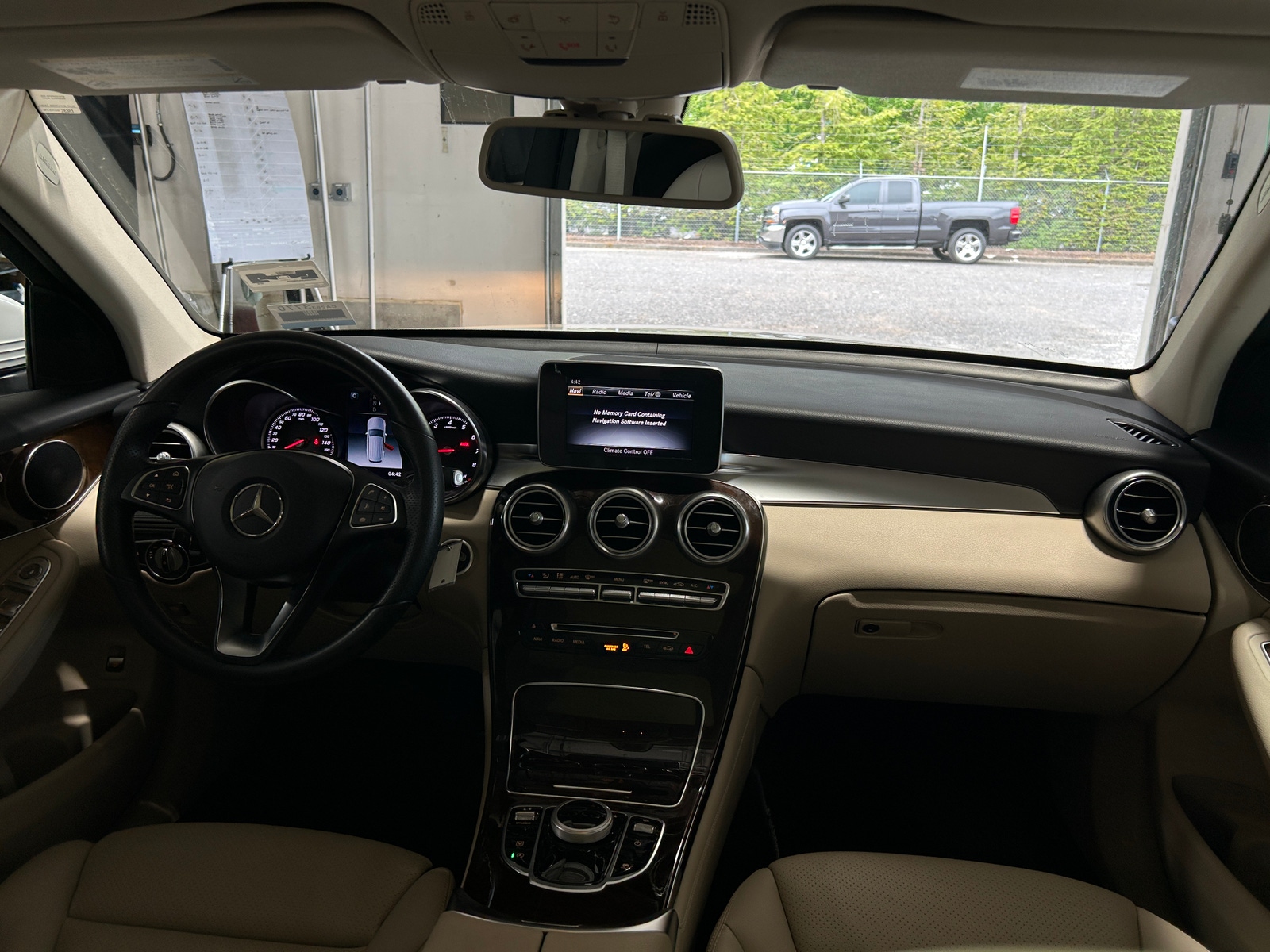 Thumbnail: 2018 Mercedes-Benz GLC - 2