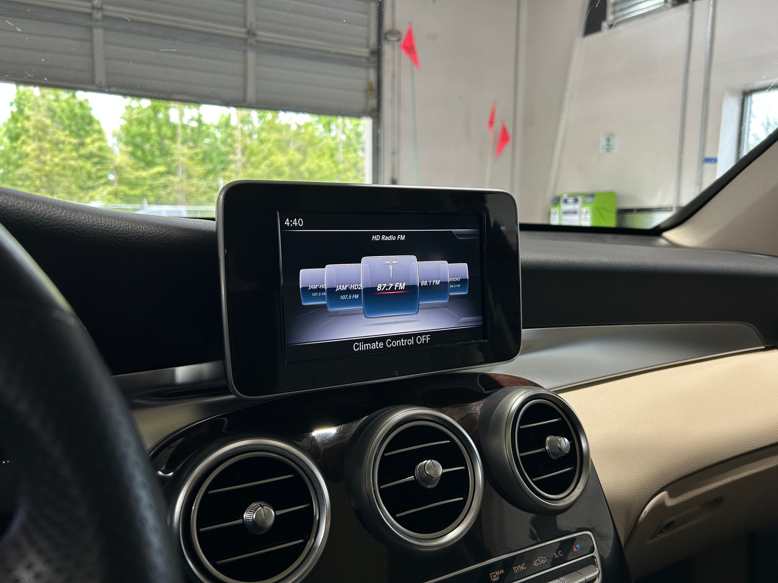 Thumbnail: 2018 Mercedes-Benz GLC - 3