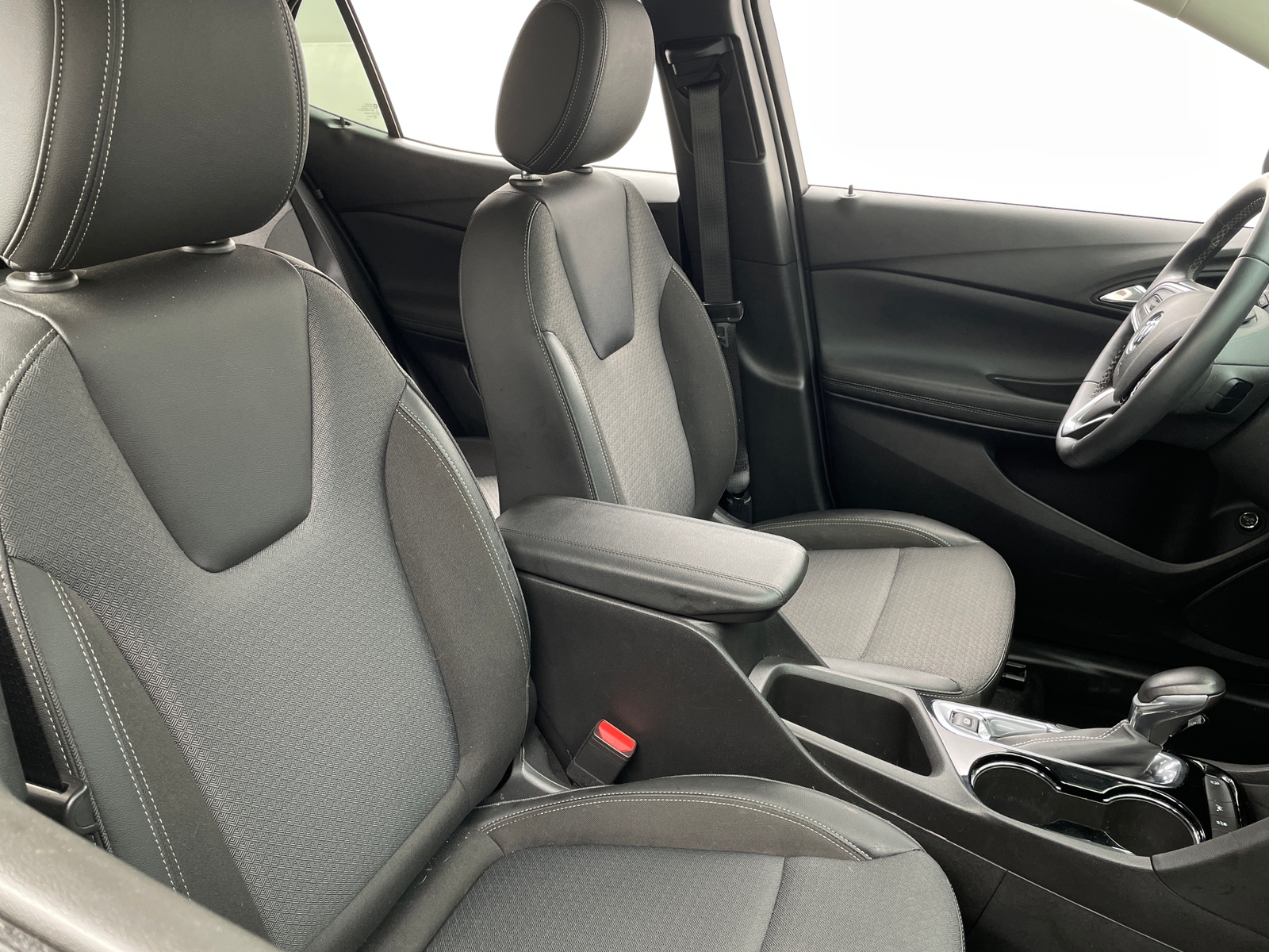 Thumbnail: 2022 Buick Encore GX - 2