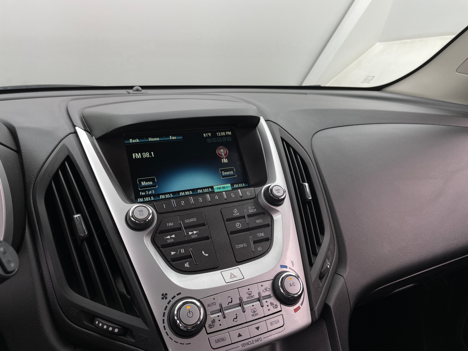 Thumbnail: 2016 Chevrolet Equinox - 4