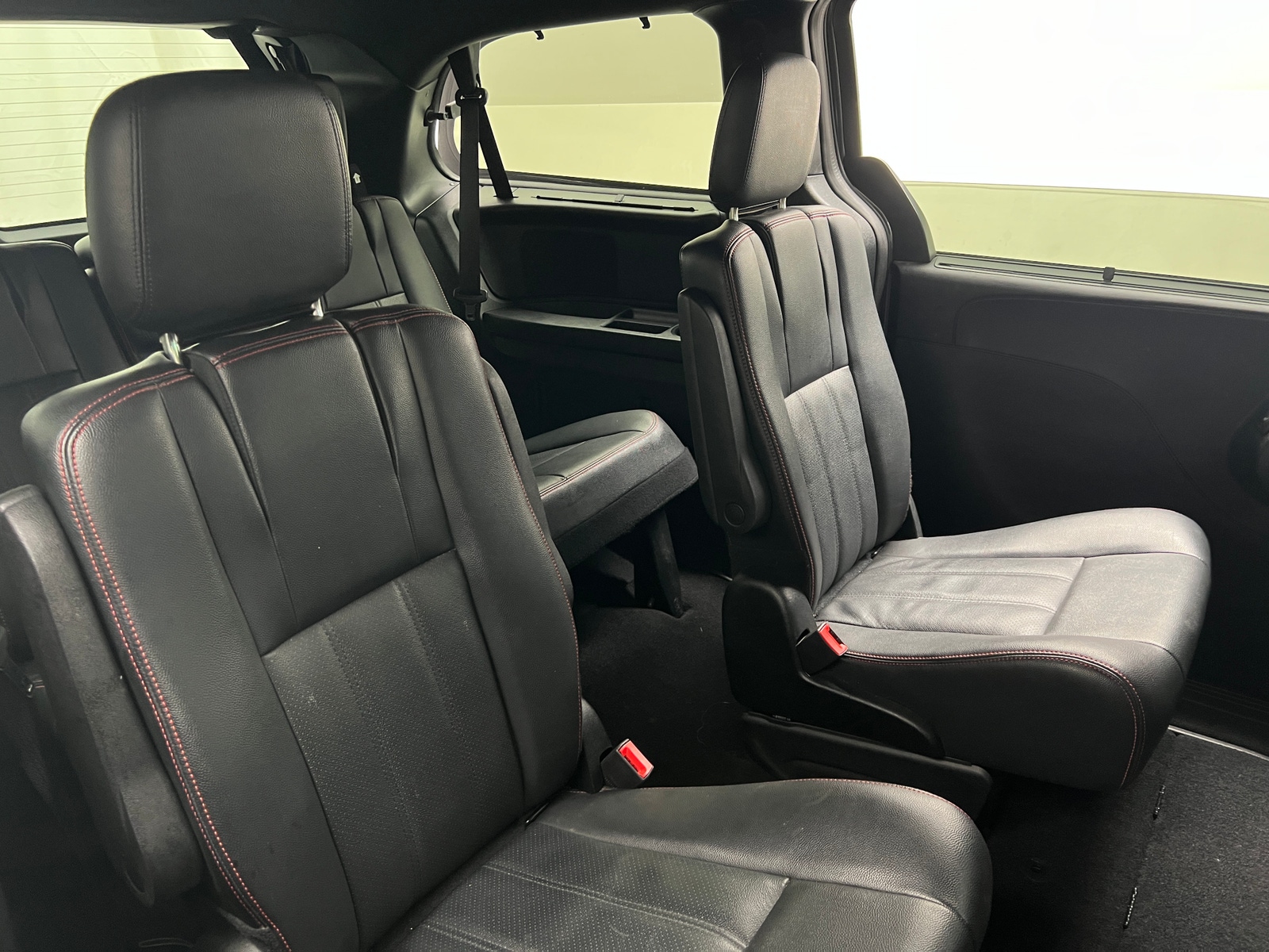 Thumbnail: 2017 Dodge Grand Caravan - 5