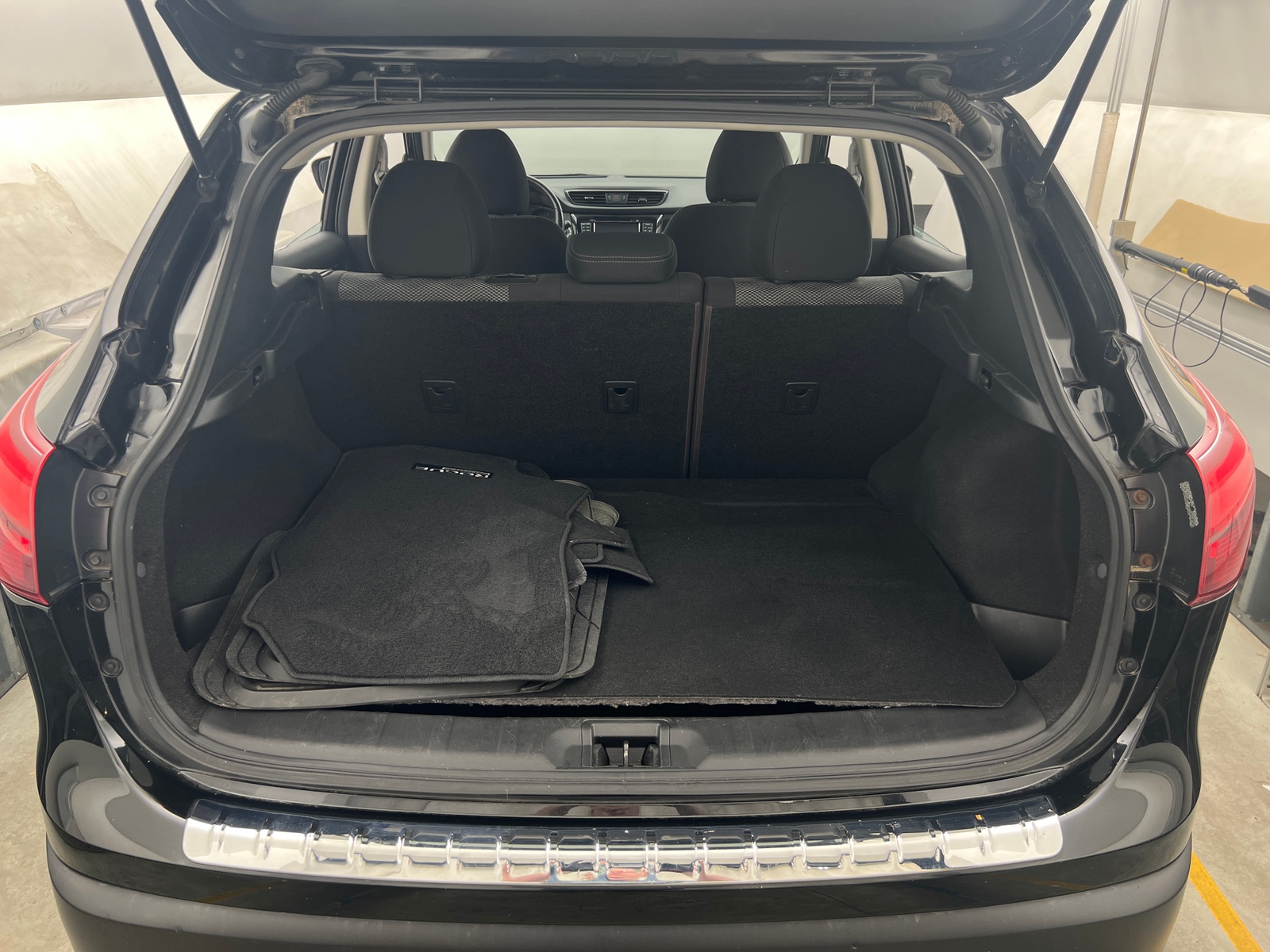 Thumbnail: 2017 Nissan Rogue Sport - 7