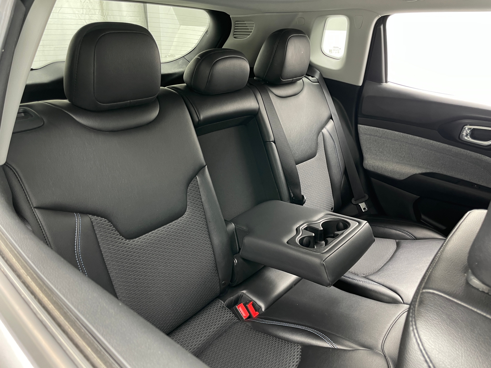Thumbnail: 2022 Jeep Compass - 6