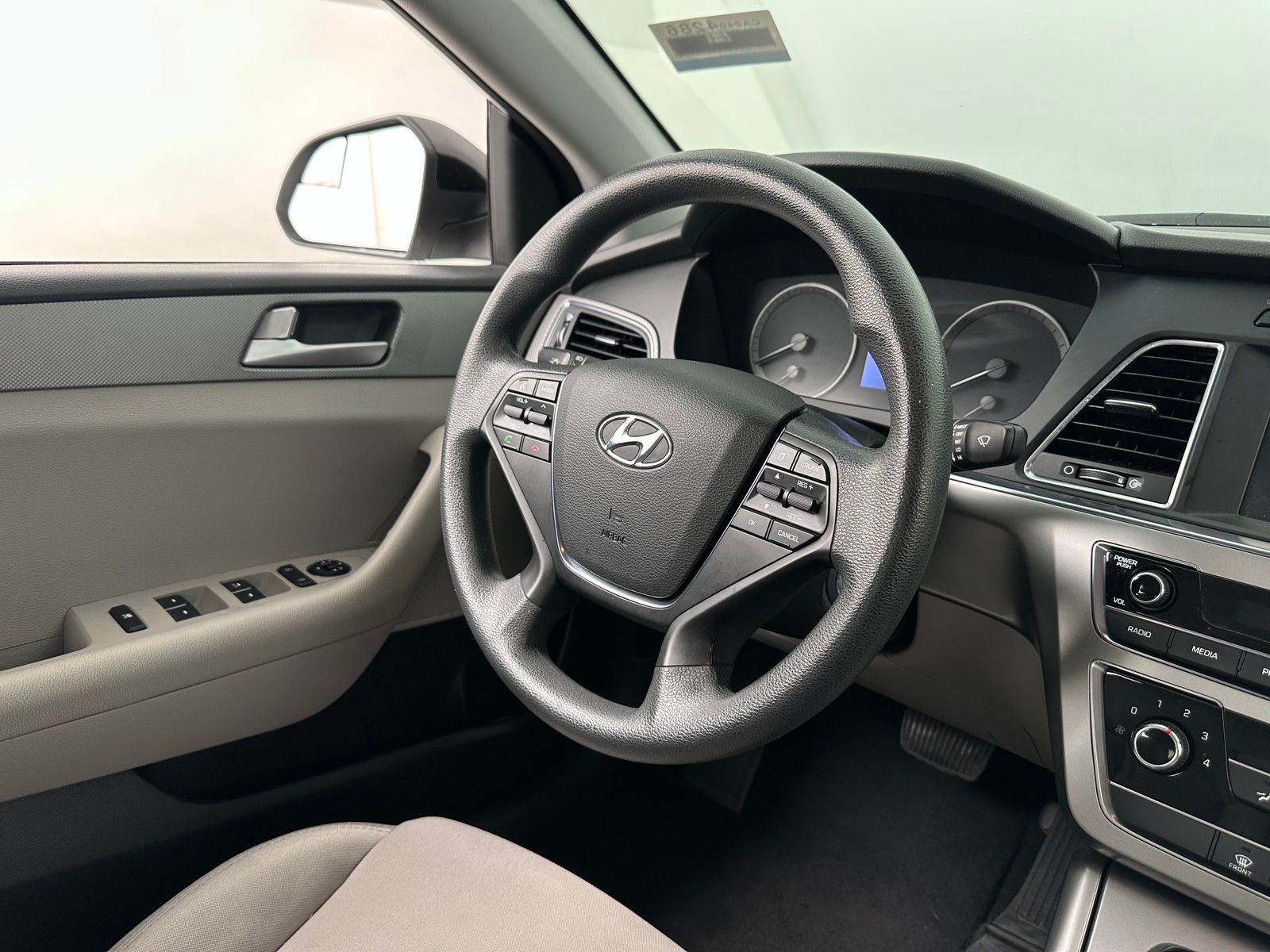 Thumbnail: 2016 Hyundai Sonata - 5
