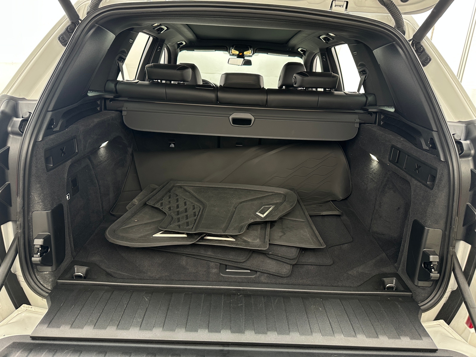 Thumbnail: 2023 BMW X5 - 6