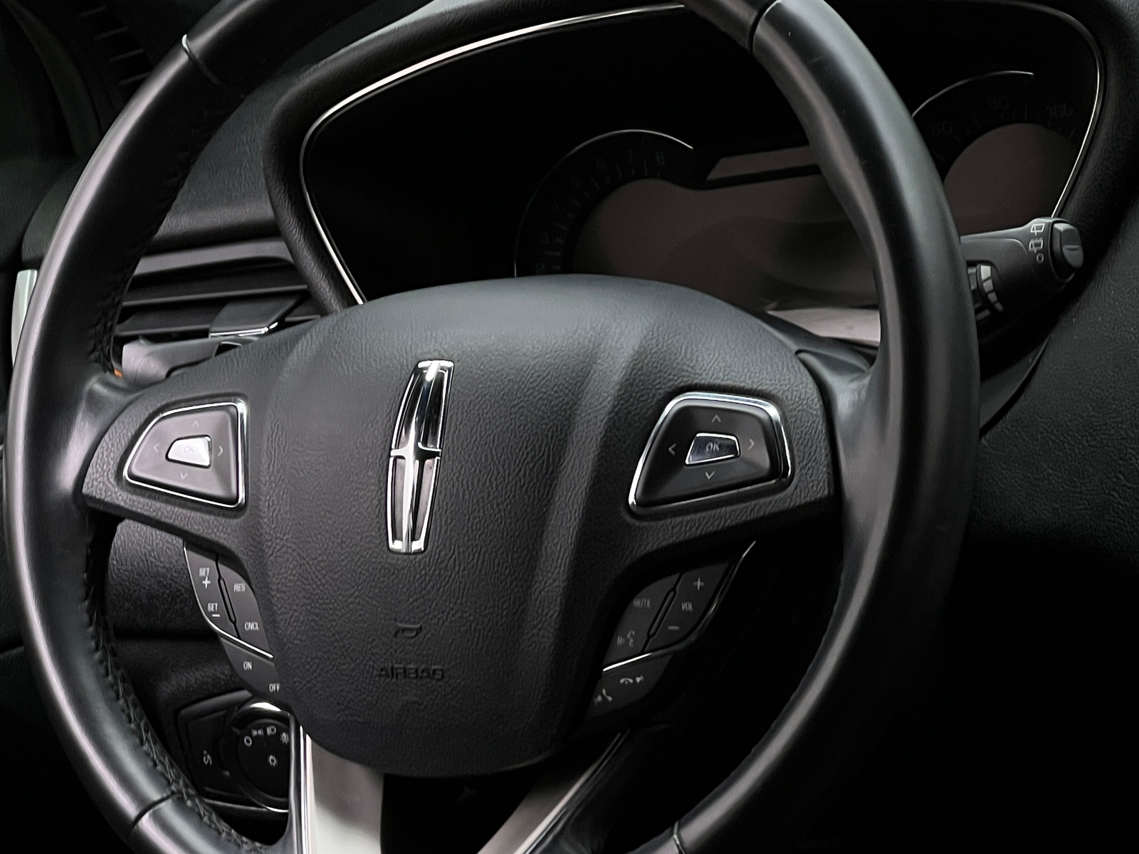 Thumbnail: 2017 Lincoln MKC - 4