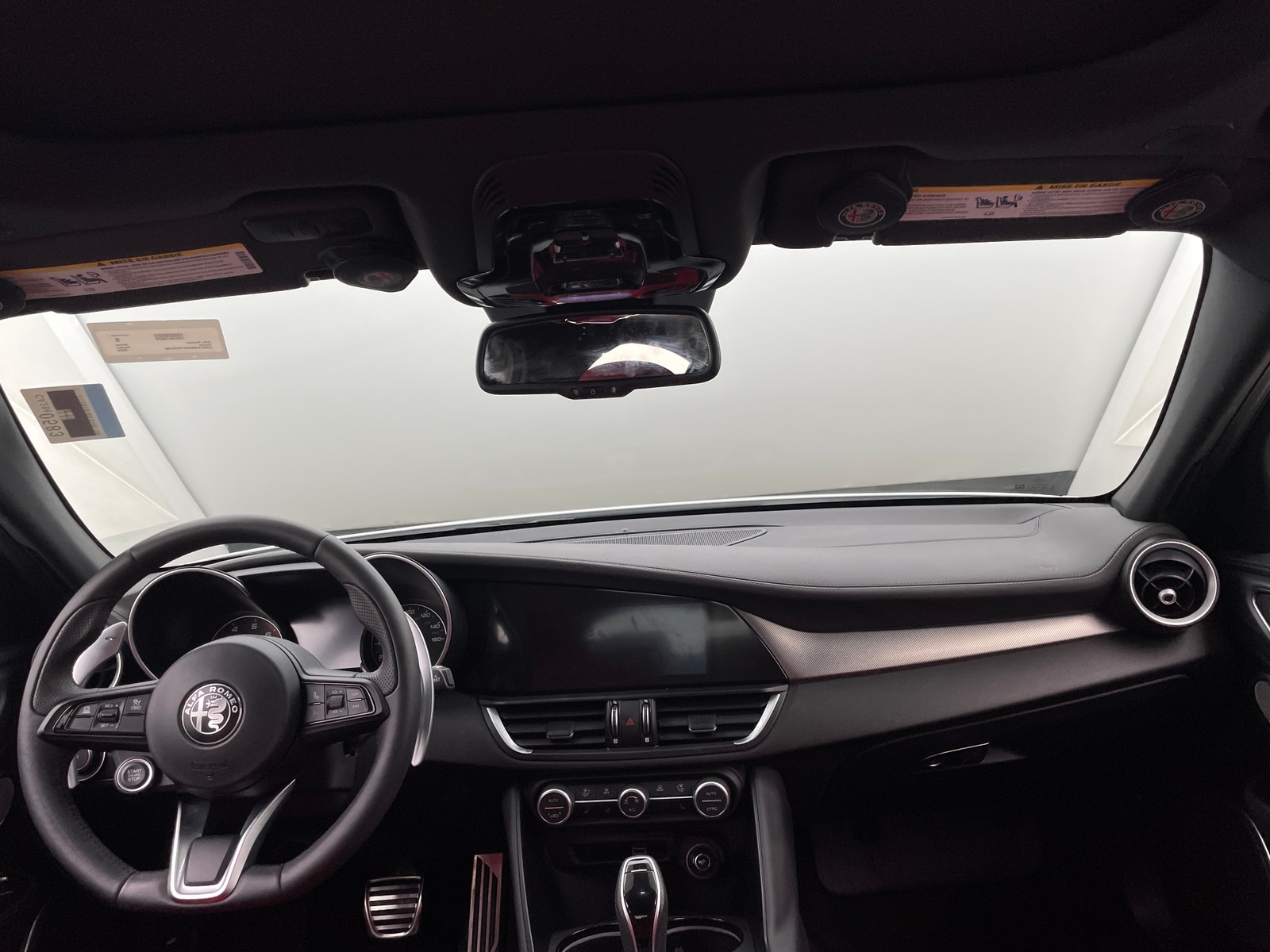 Thumbnail: 2023 Alfa Romeo Giulia - 2