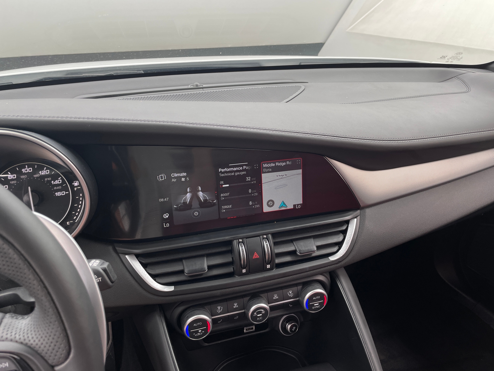 Thumbnail: 2023 Alfa Romeo Giulia - 3