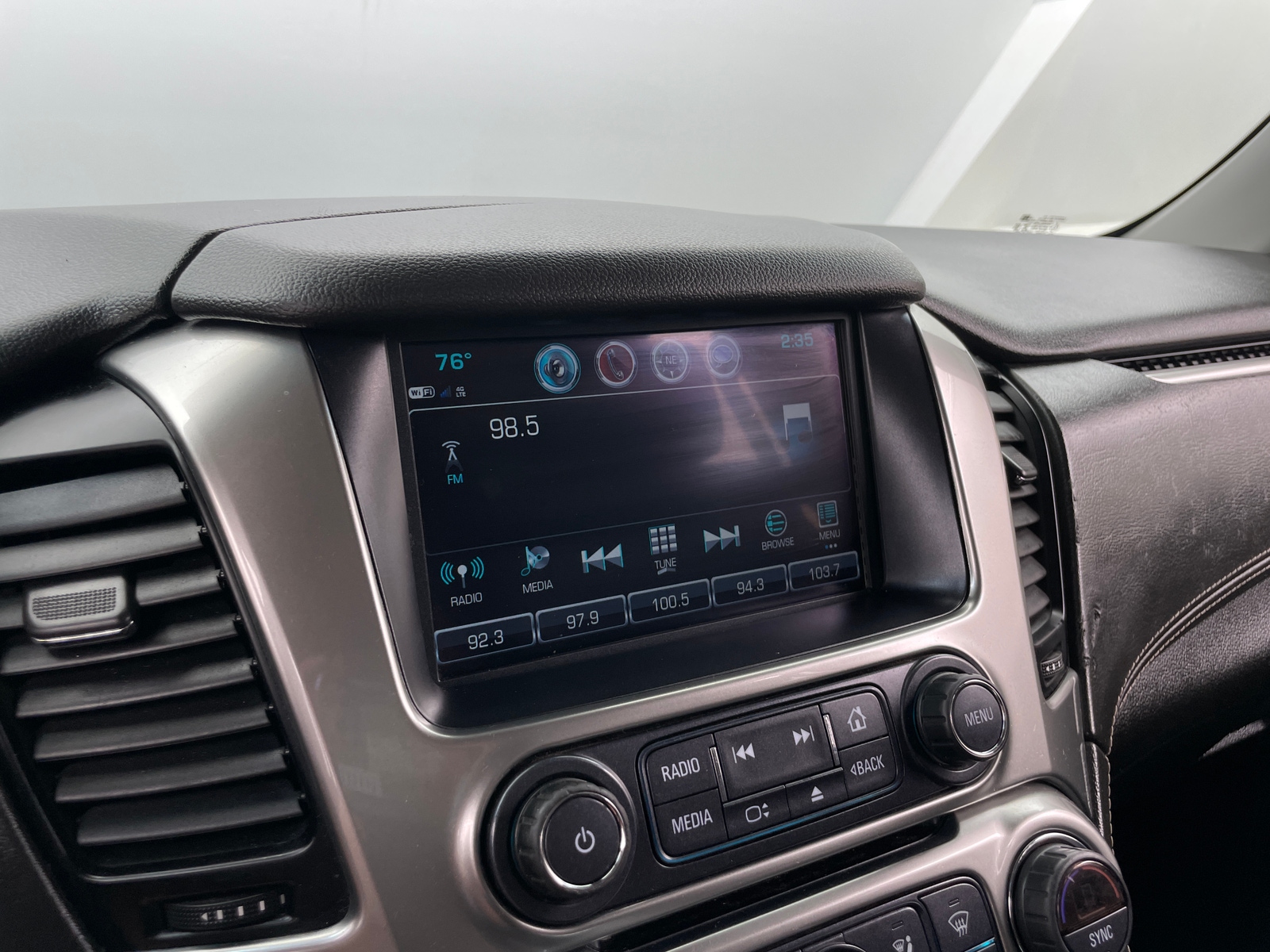 Thumbnail: 2019 Chevrolet Tahoe - 4