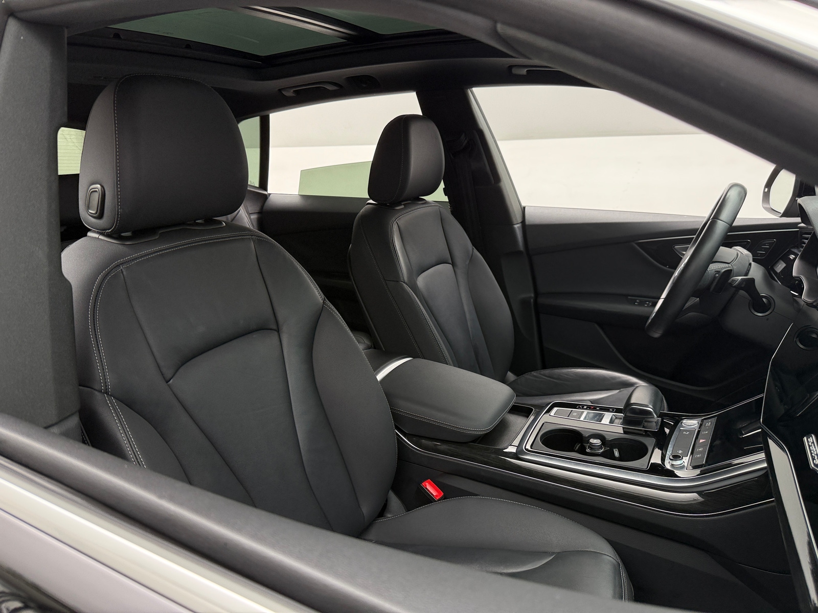 Thumbnail: 2019 Audi Q8 - 2