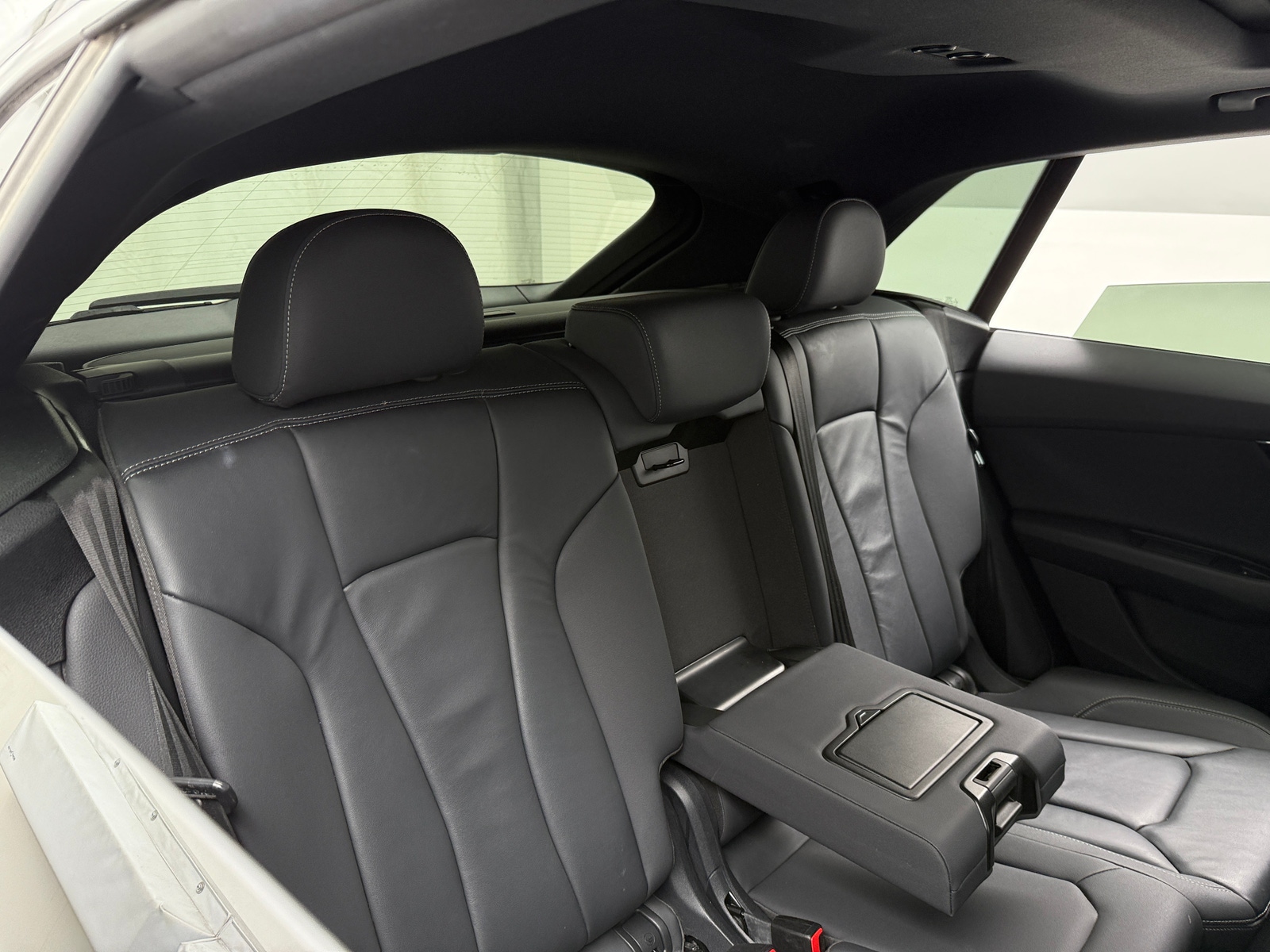 Thumbnail: 2019 Audi Q8 - 6