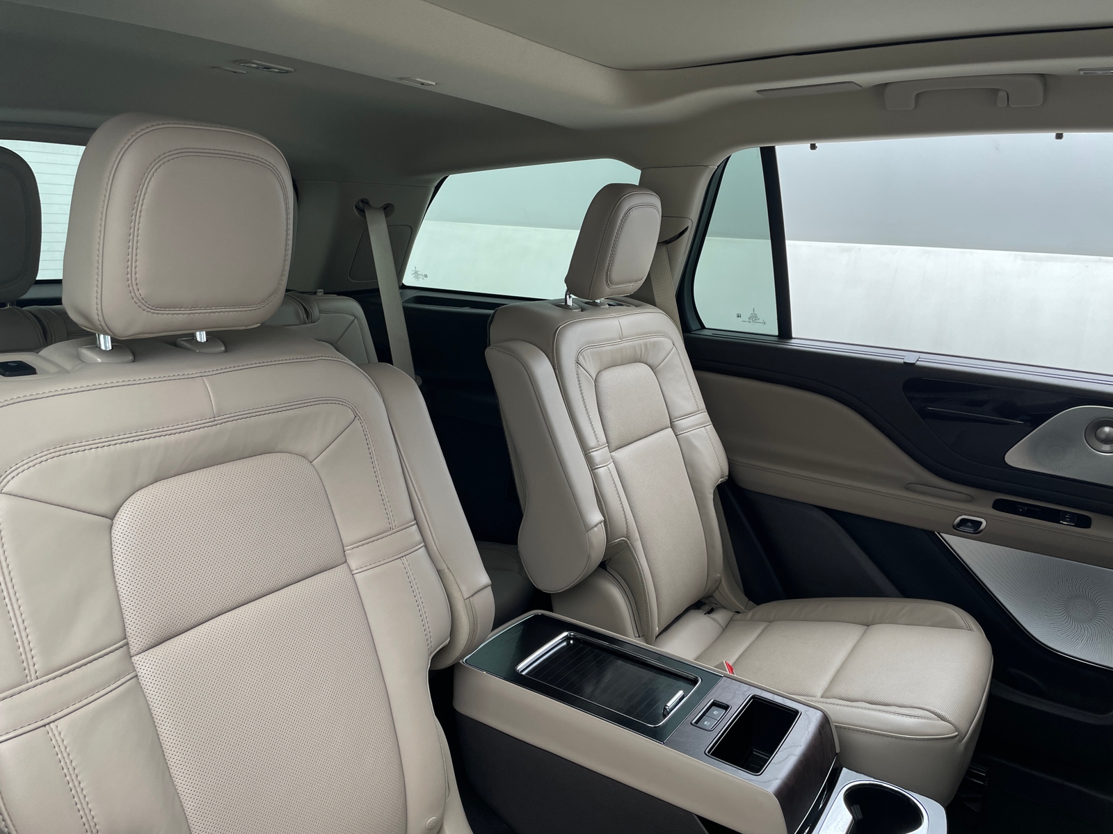 Thumbnail: 2024 Lincoln Aviator - 5