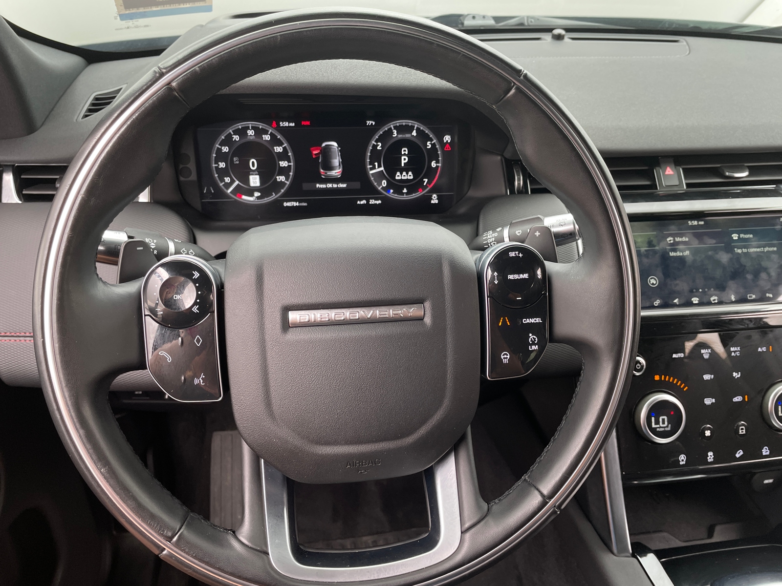 Thumbnail: 2020 Land Rover Discovery Sport - 4