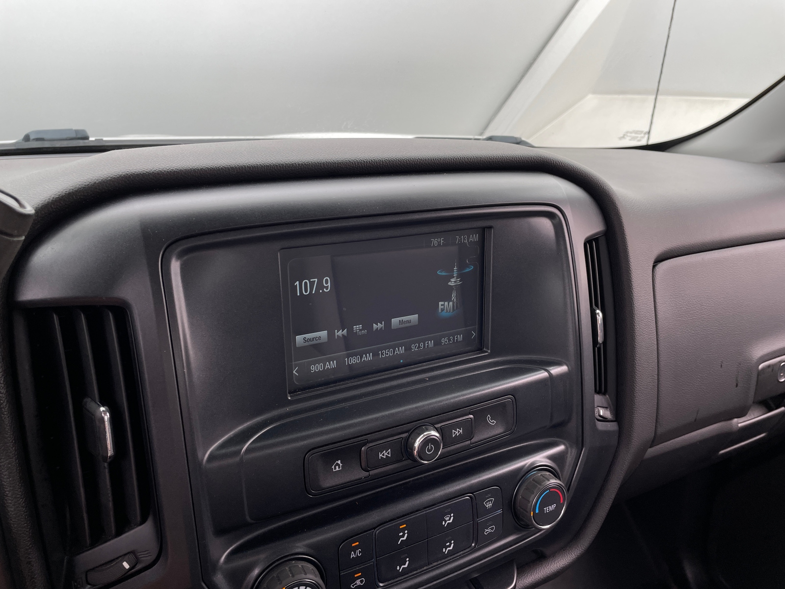 Thumbnail: 2018 Chevrolet Silverado 1500 - 4