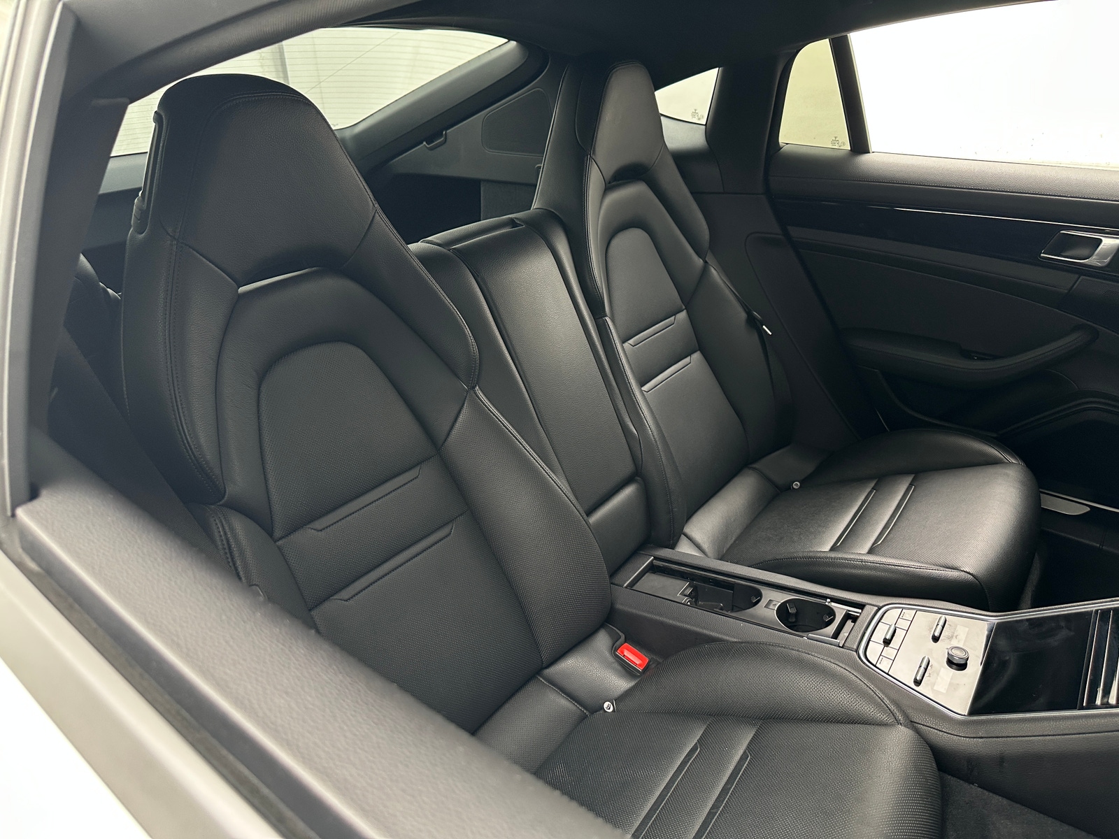 Thumbnail: 2018 Porsche Panamera - 6