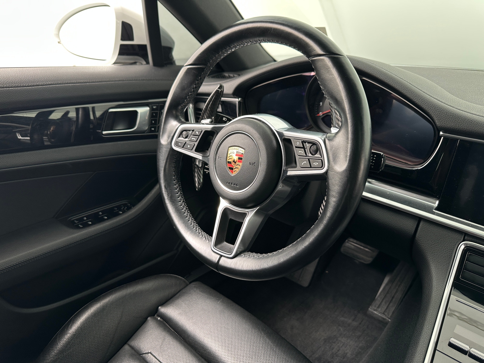 Thumbnail: 2018 Porsche Panamera - 5