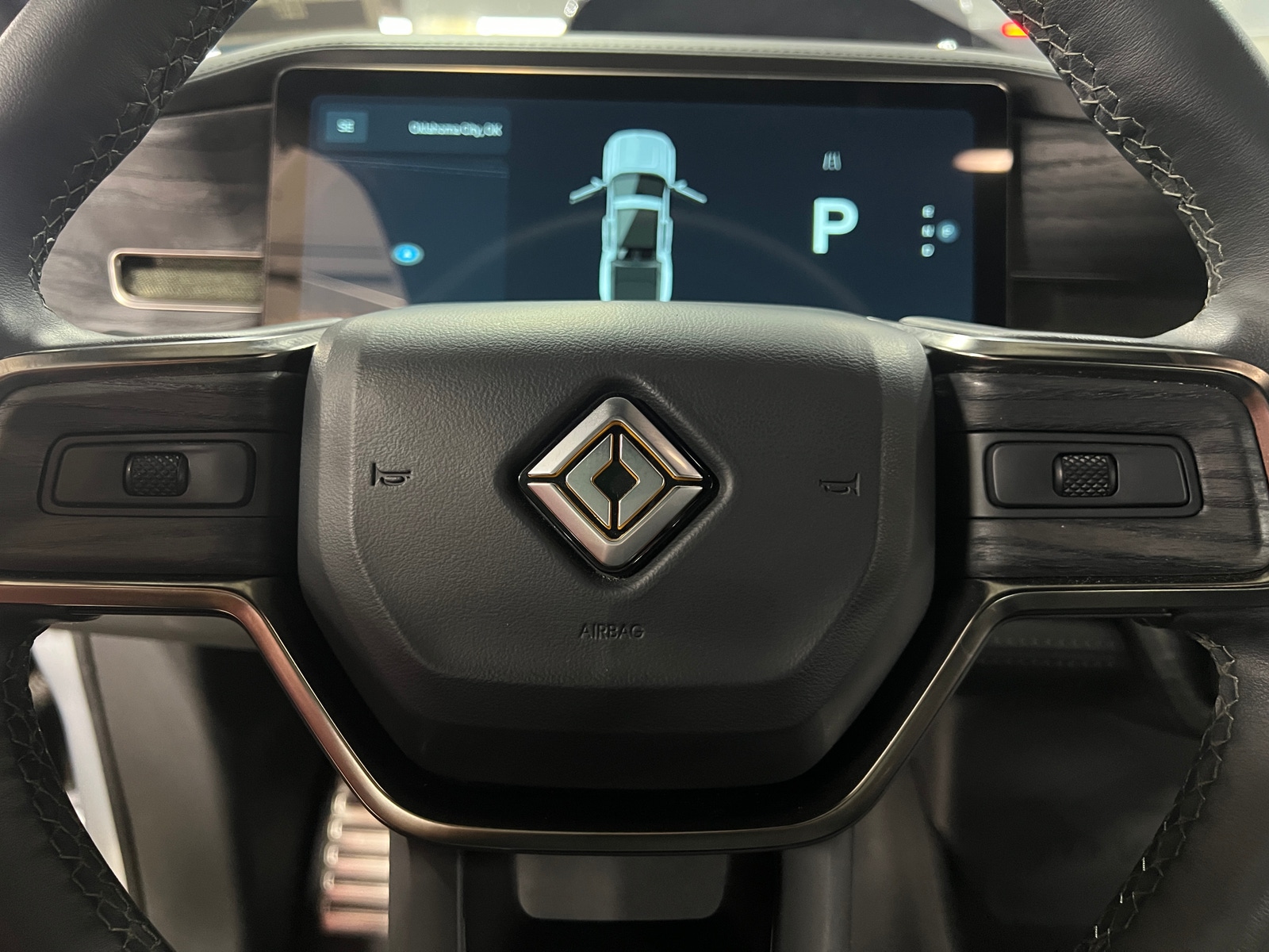 Thumbnail: 2024 Rivian R1T - 4