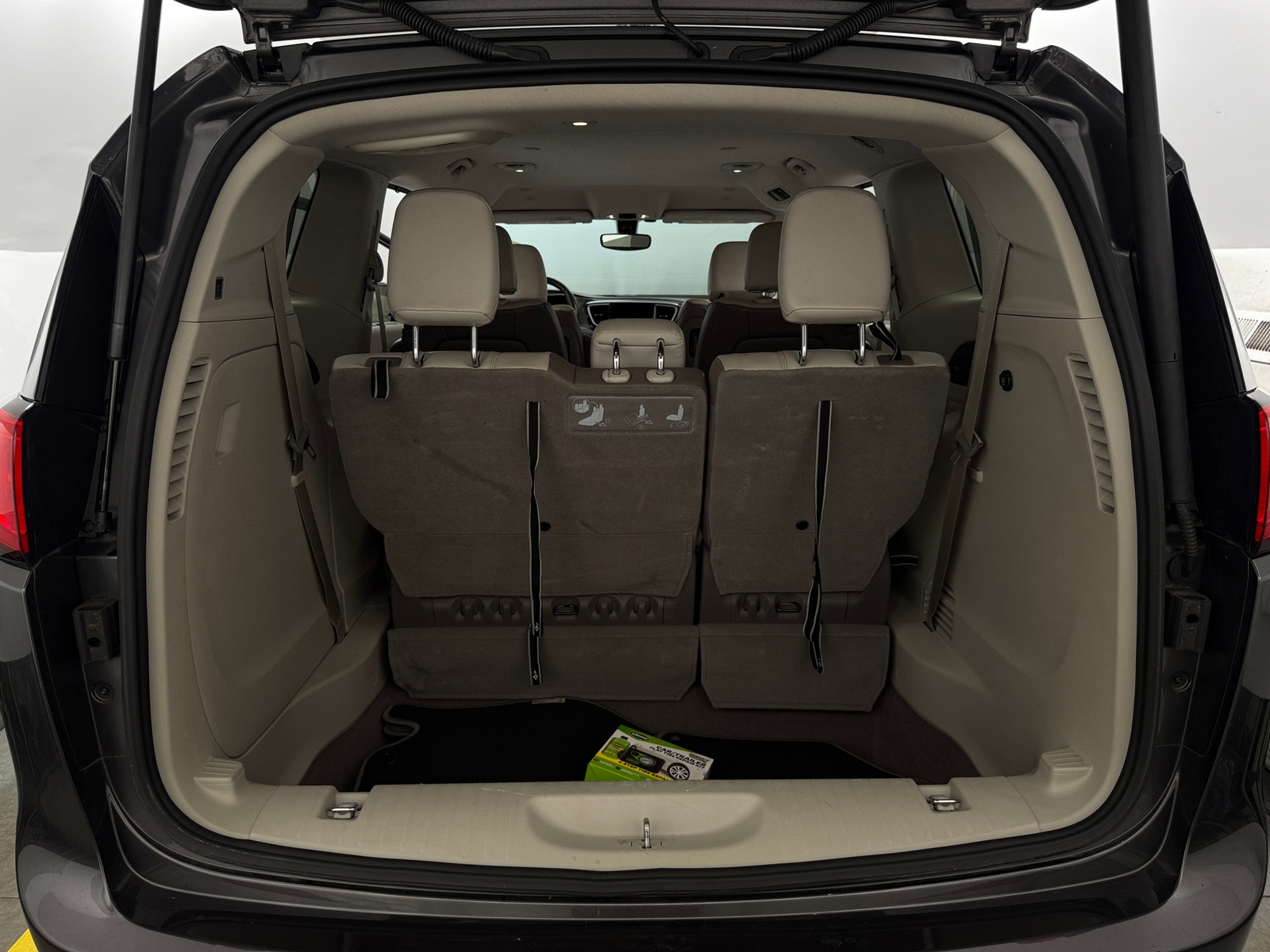 Thumbnail: 2018 Chrysler Pacifica - 6