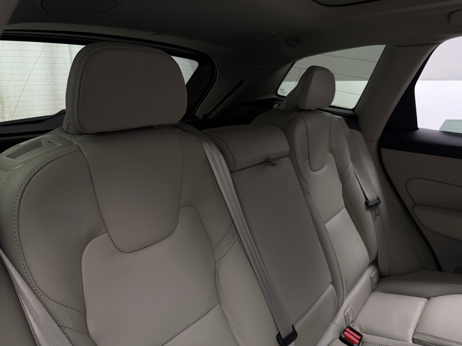 Thumbnail: 2023 Volvo XC60 - 5