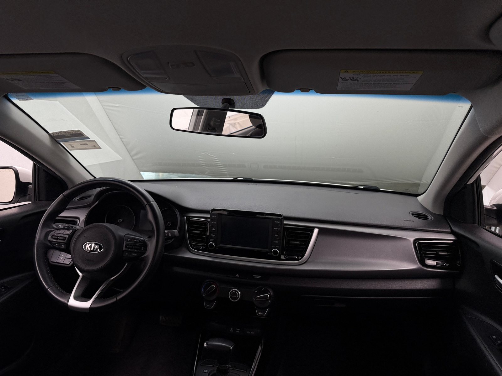 Thumbnail: 2018 Kia Rio - 3