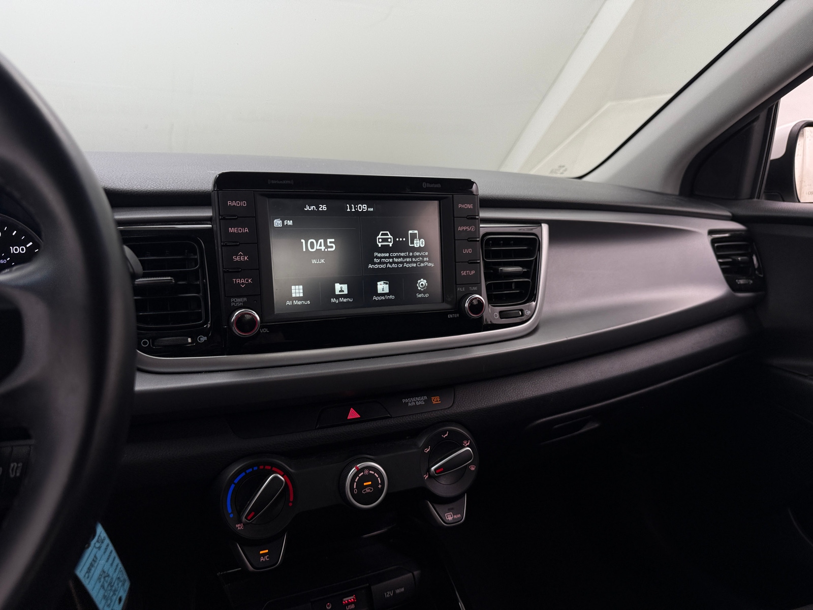 Thumbnail: 2018 Kia Rio - 4