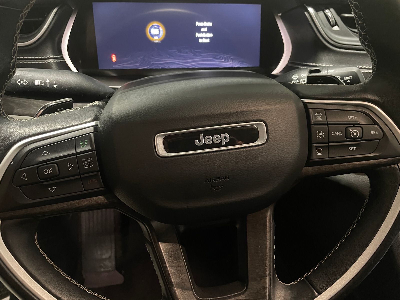 Thumbnail: 2022 Jeep Grand Cherokee L - 4