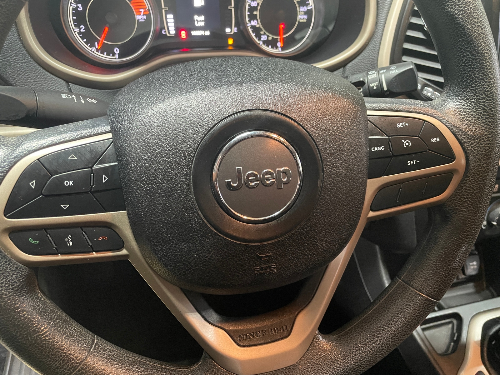 Thumbnail: 2018 Jeep Cherokee - 5