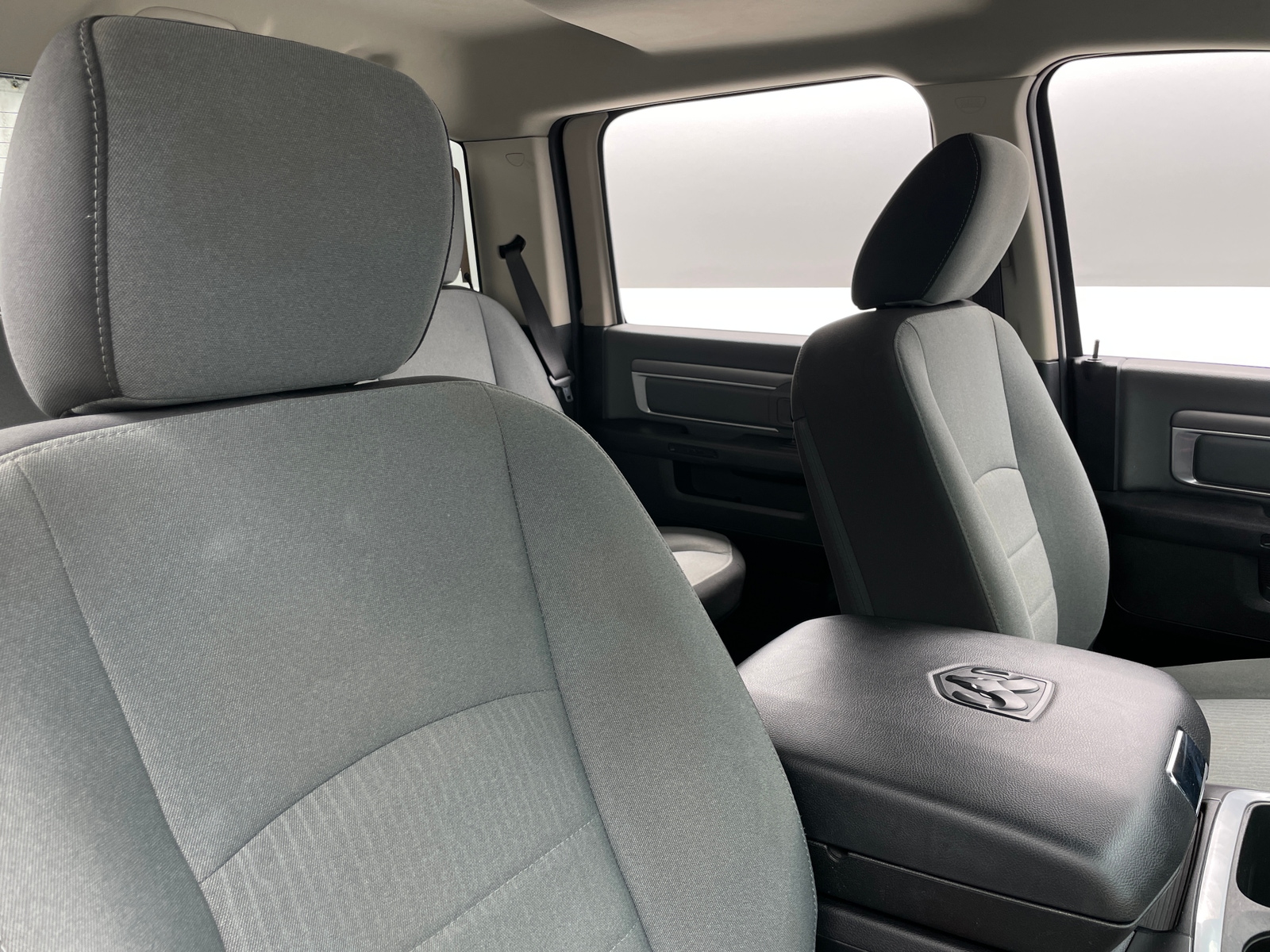 Thumbnail: 2022 RAM 1500 Classic - 2