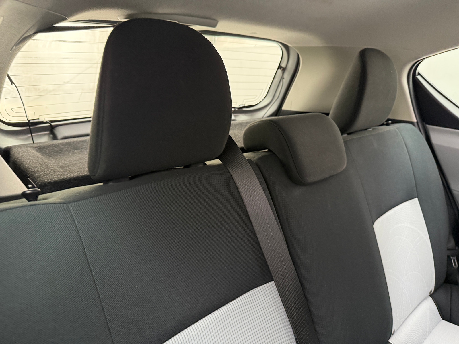 Thumbnail: 2012 Toyota Prius c - 6