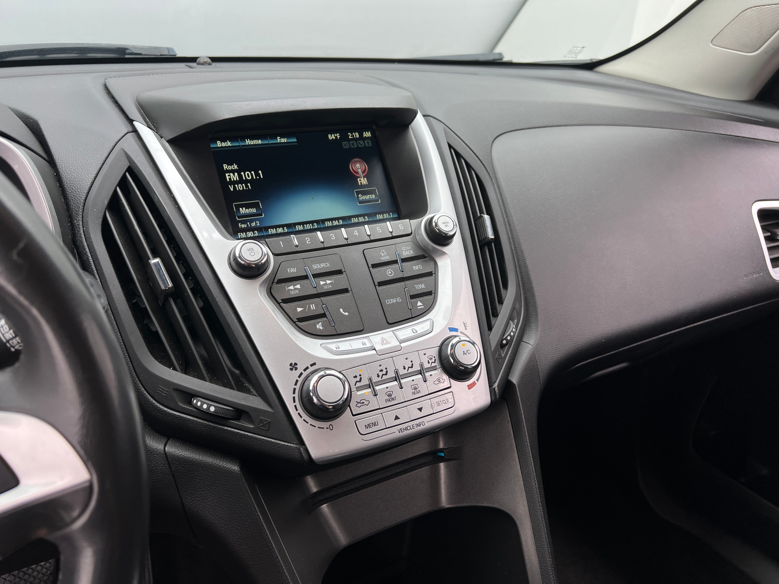 Thumbnail: 2012 Chevrolet Equinox - 4