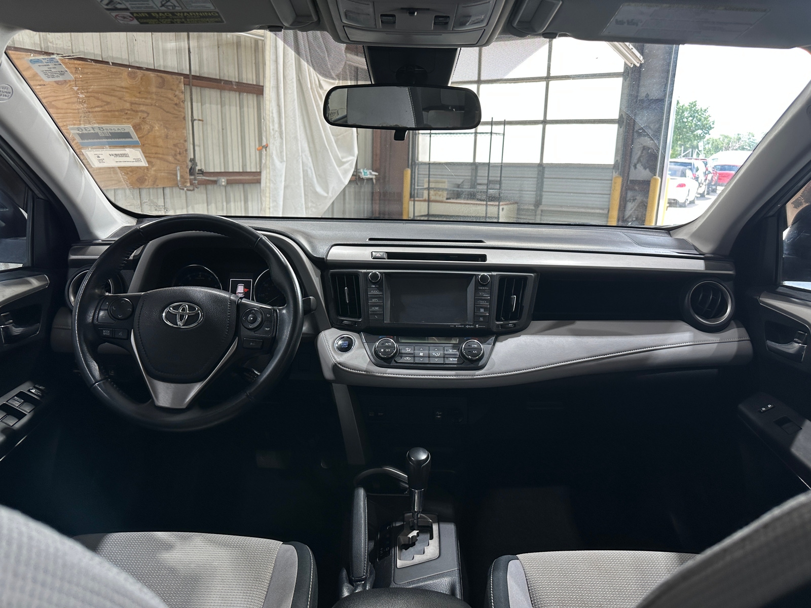 Thumbnail: 2016 Toyota RAV4 - 3
