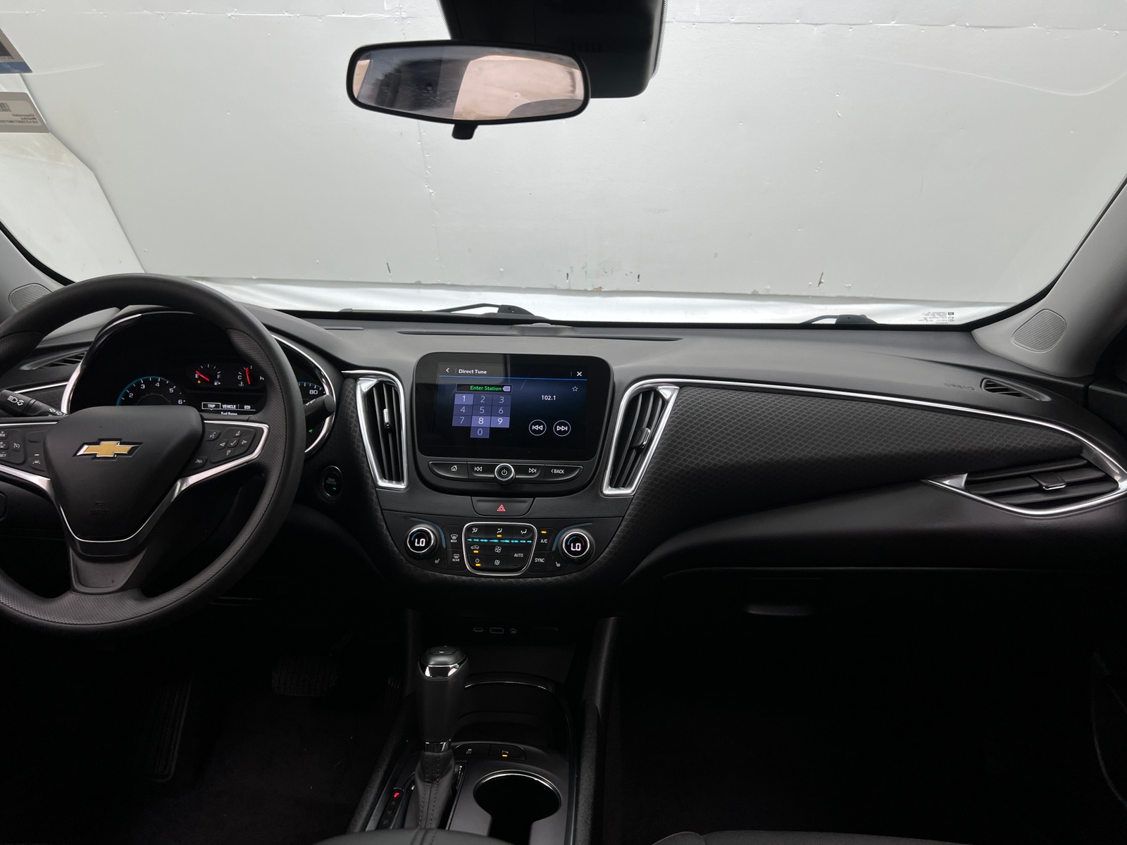 Thumbnail: 2019 Chevrolet Malibu - 3