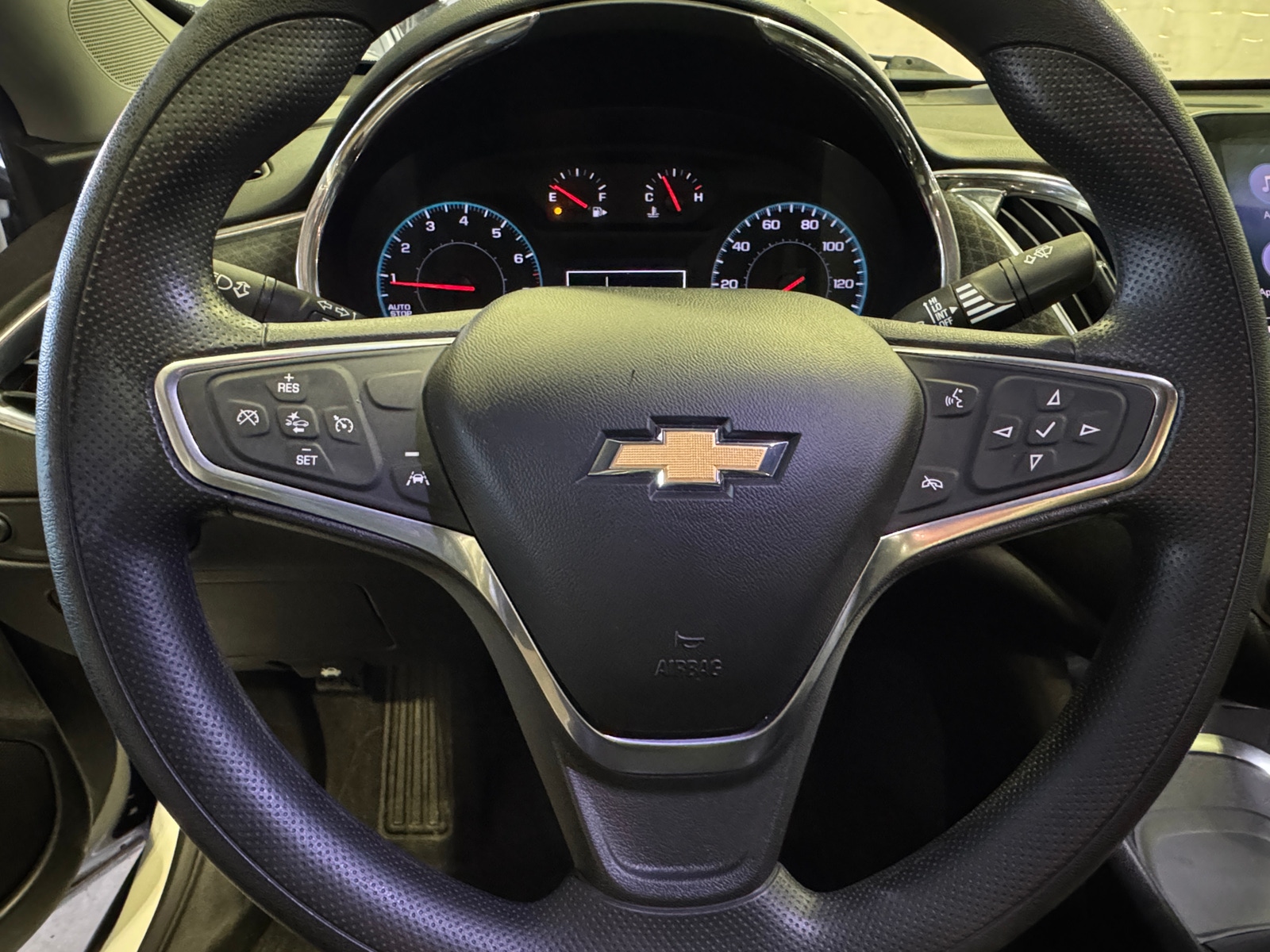 Thumbnail: 2019 Chevrolet Malibu - 5