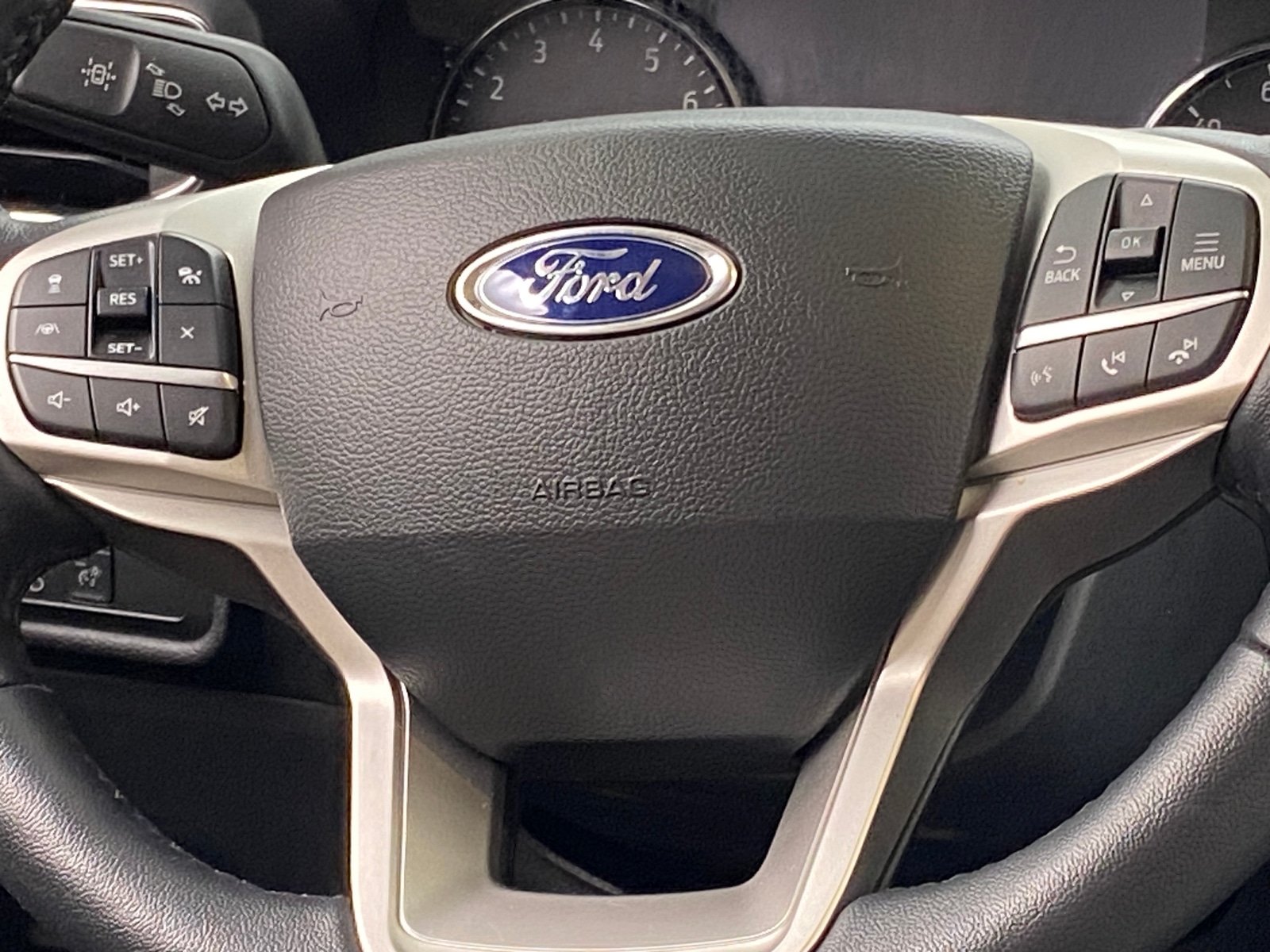 Thumbnail: 2022 Ford Explorer - 4