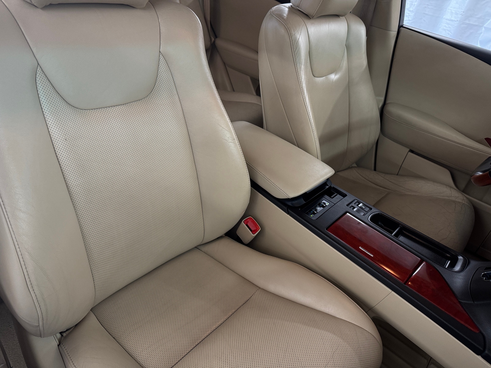 Thumbnail: 2012 Lexus RX - 2