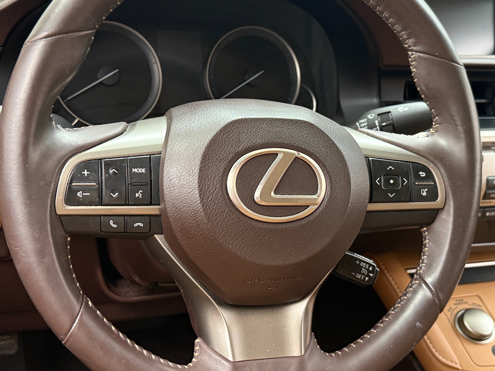 Thumbnail: 2016 Lexus ES - 4